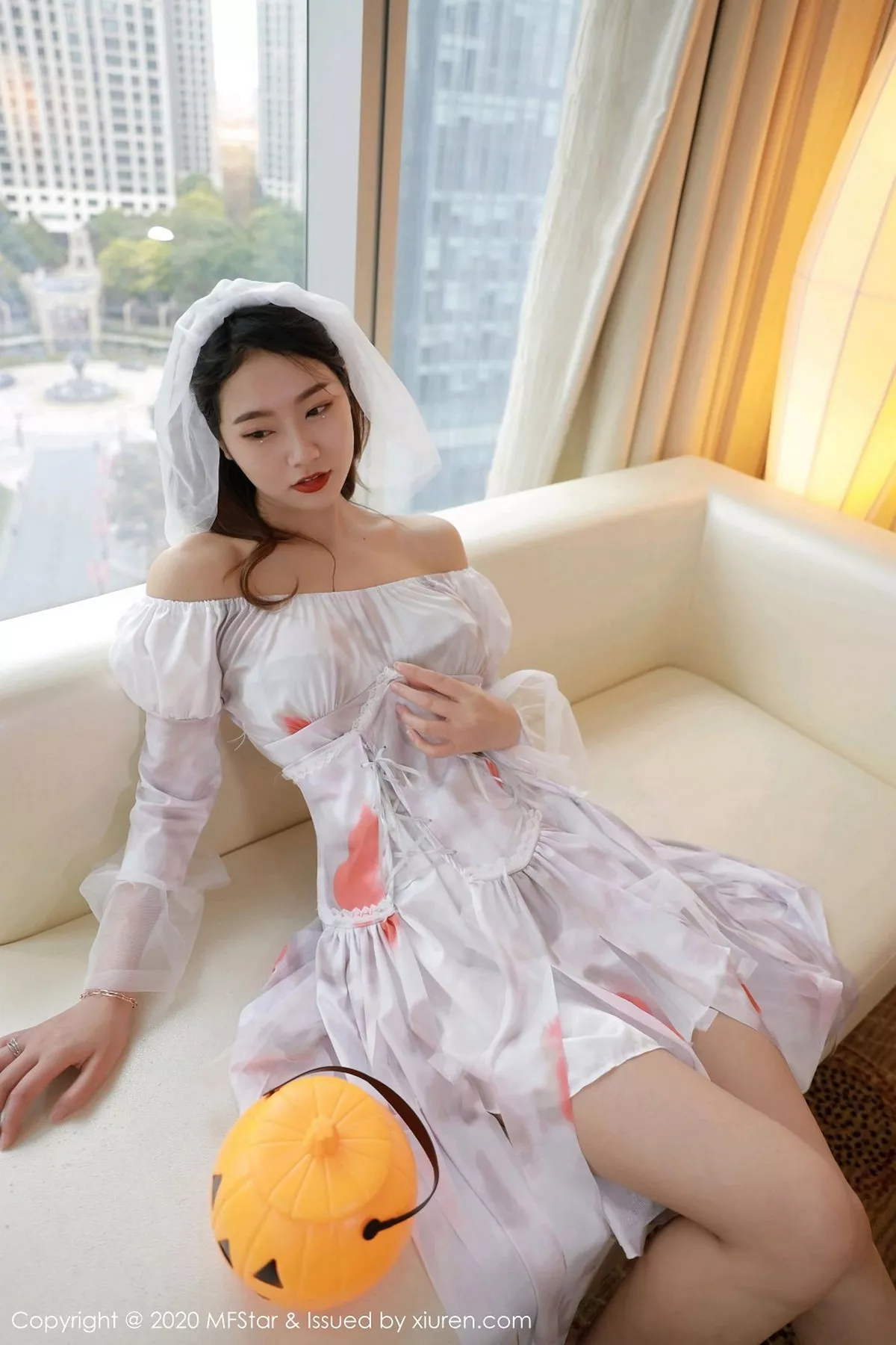 秀人集.com_[MFStar模范学院]Vol.408_嫩模方子萱万圣节鬼新娘主题撩裙露蕾丝内裤诱惑写真61P