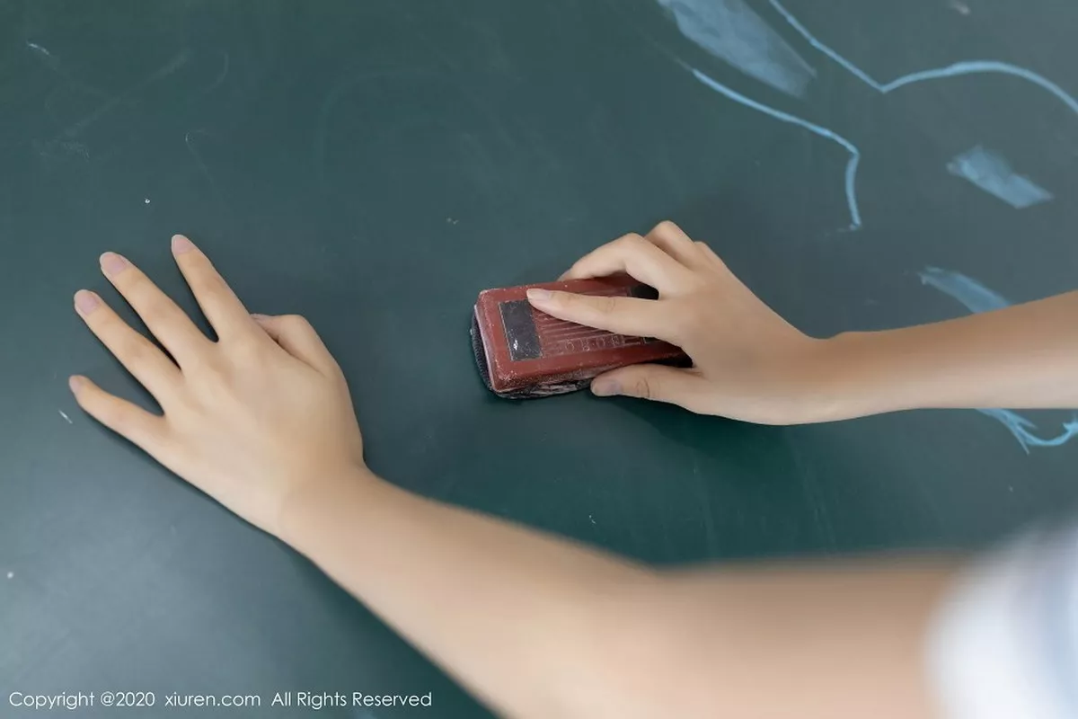 秀人集.com_[XiuRen秀人网]No.2741_嫩模月音瞳教室剧情主题性感内衣配缕空蕾丝内裤极致诱惑写真58P