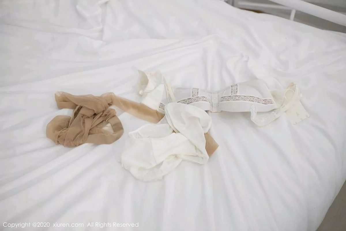 秀人集.com_[XiuRen秀人网]No.2743_嫩模鱼子酱Fish护士打针主题脱护士制服露性感白色内衣诱惑写真81P