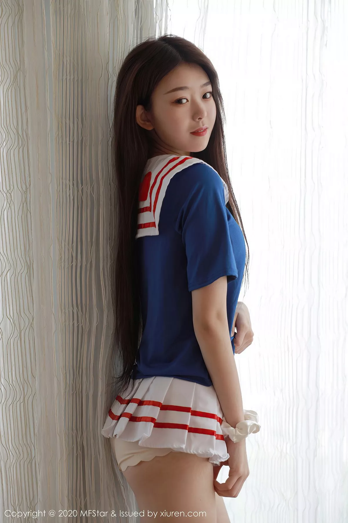 秀人集.com_[MFStar模范学院]Vol.395_嫩模小奶瓶呜鸣私房水手服性感百褶裙秀翘臀美腿诱惑写真60P