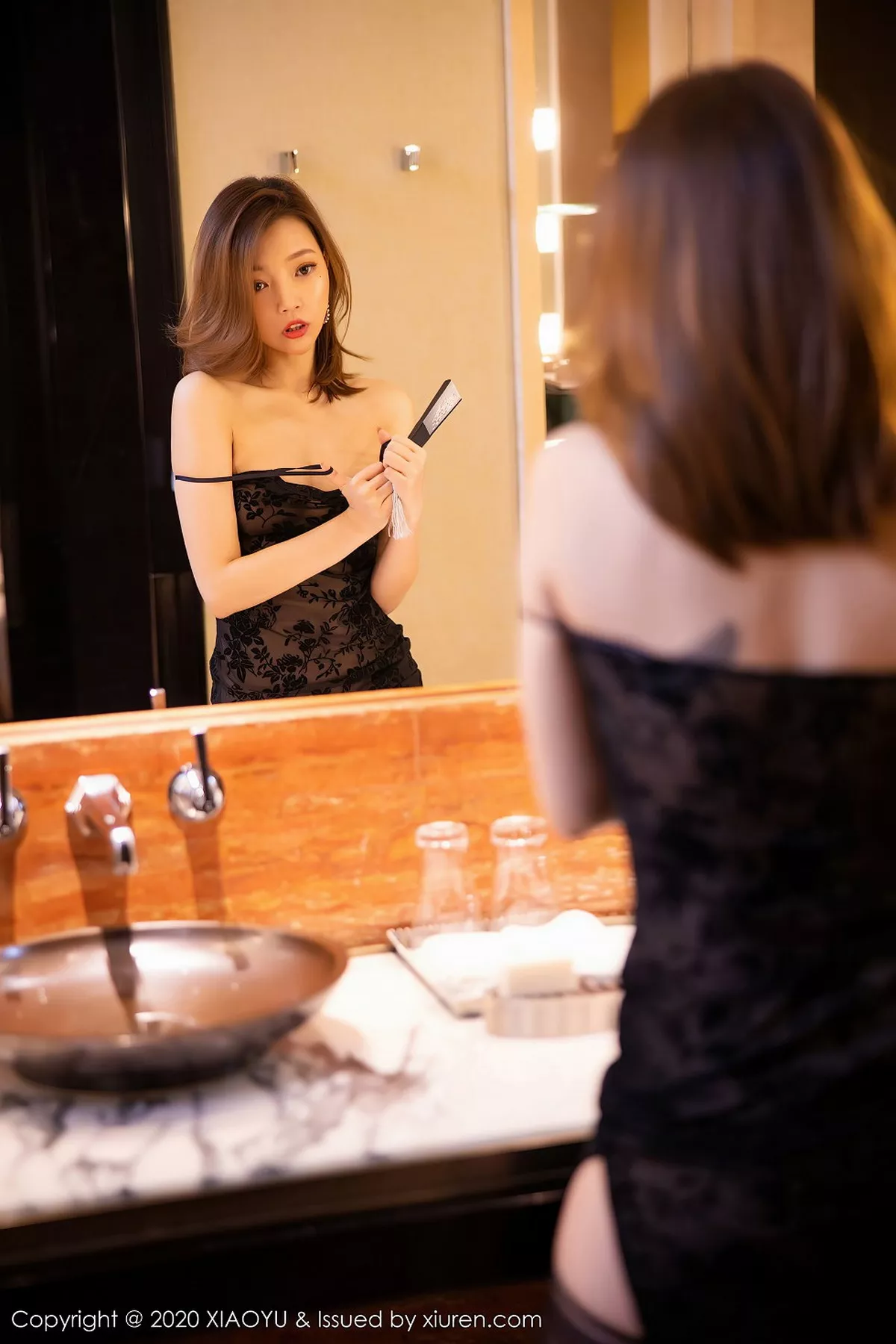 秀人集.com_[XiaoYu画语界]Vol.380_女神冯木木LRIS私房典雅镂空吊裙配黑丝袜秀翘臀诱惑写真75P