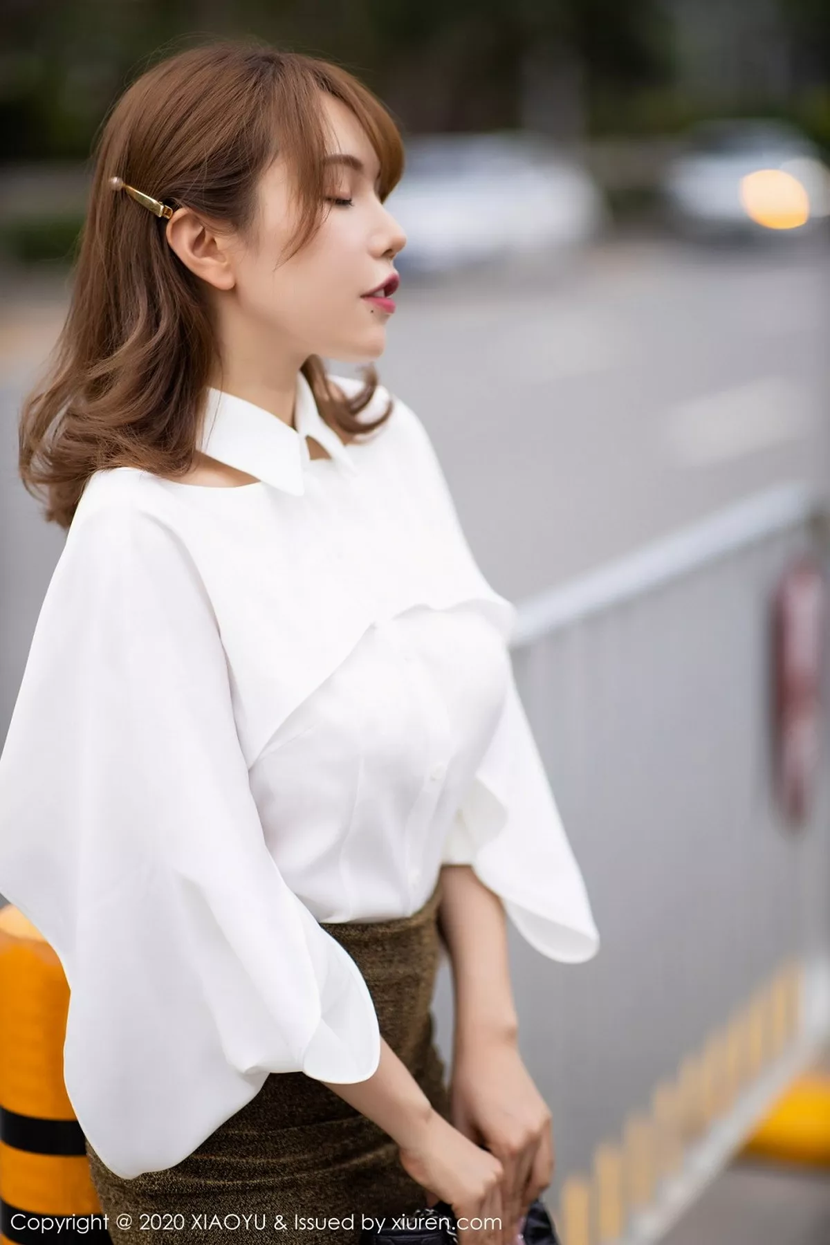 秀人集.com_[XiaoYu画语界]Vol.382_女神黄乐然性感魅力车拍系列白衬衣配肉丝裤袜撩人诱惑写真112P