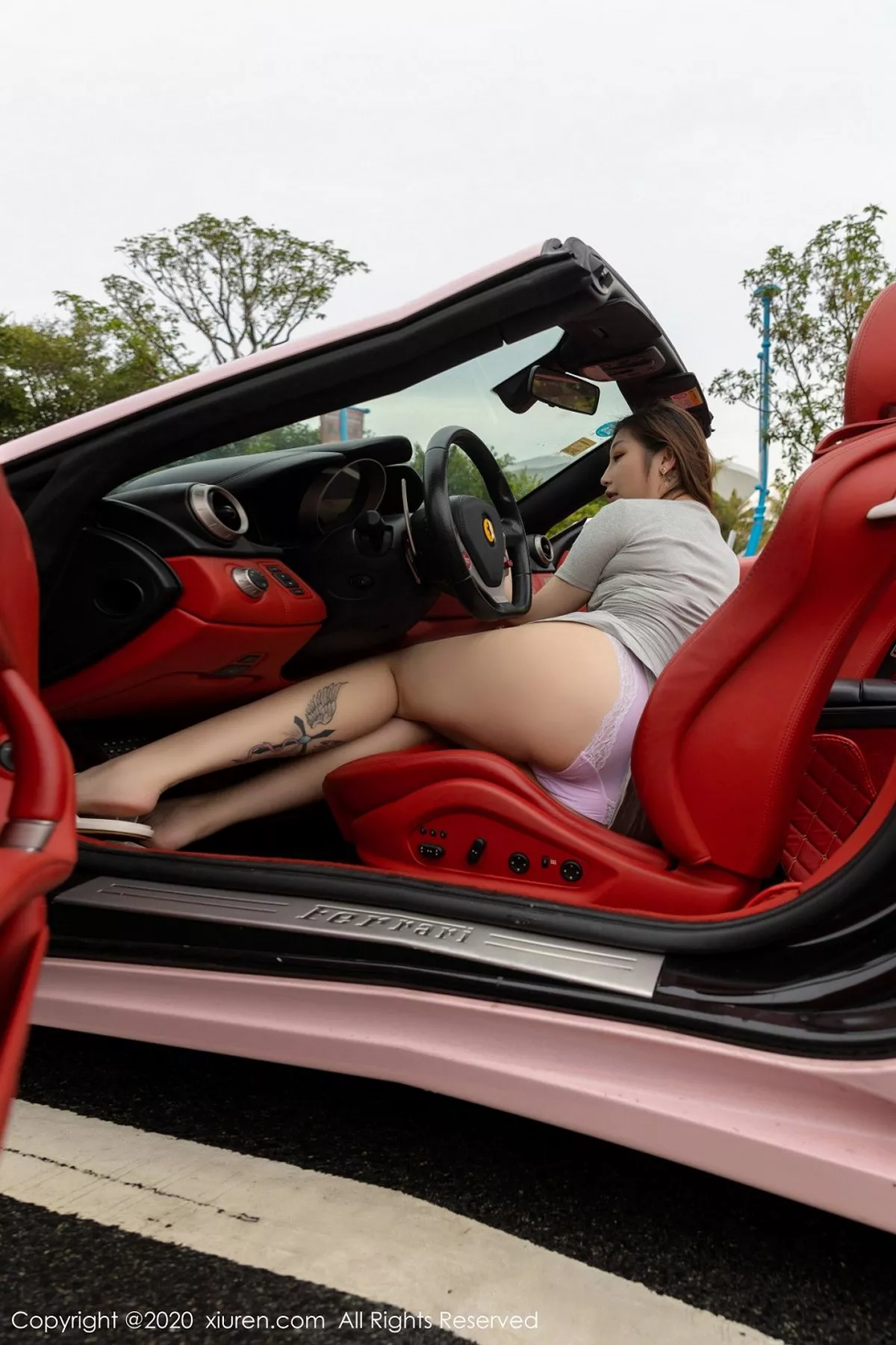 秀人集.com_[XiuRen秀人网]No.2641_女神Egg-尤妮丝＆妲己_Toxic倾情出境香车美人主题迷人诱惑写真65P