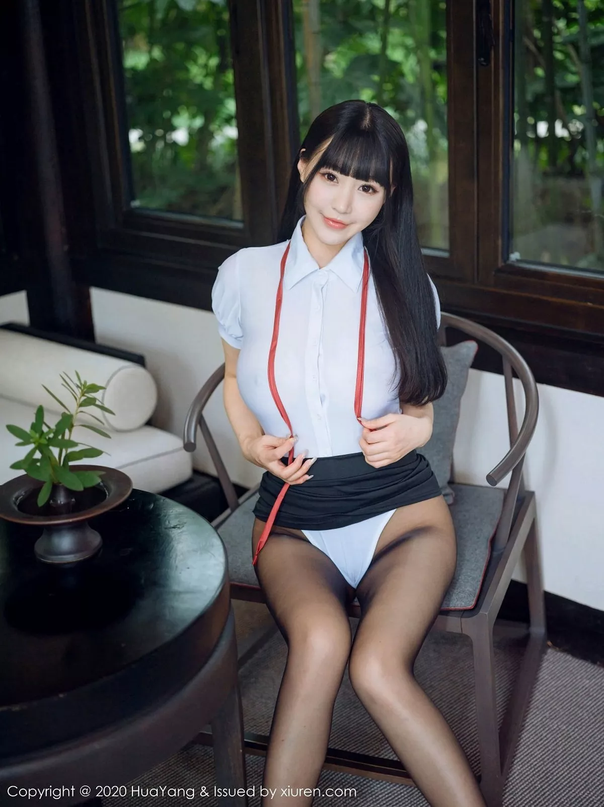 秀人集.com_[HuaYang花漾]Vol.318_女神朱可儿Flower西双版纳旅拍性感白衬衣配黑丝裤袜诱惑写真58P