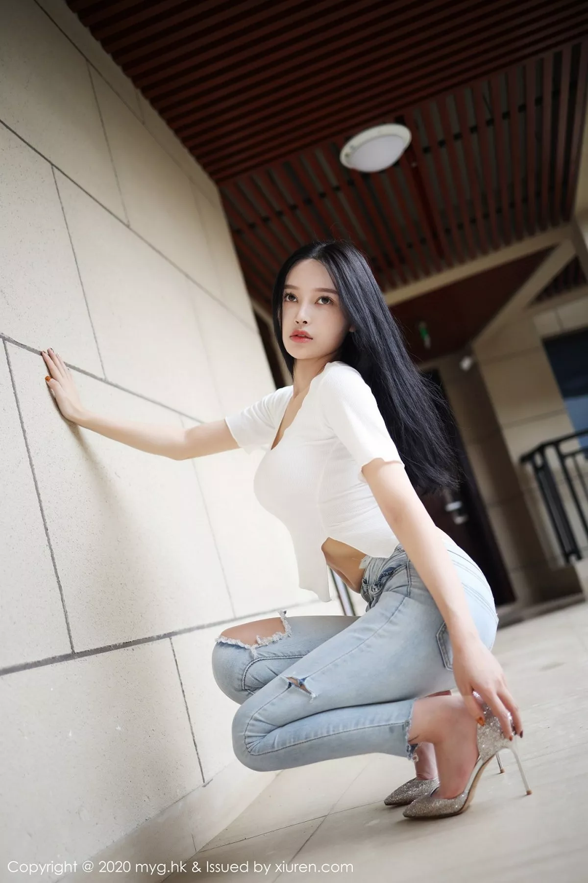 秀人集.com_[MyGirl美媛馆]Vol.459_女神唐琪儿私房破烂紧身牛仔裤半脱露翘臀撩人诱惑写真72P