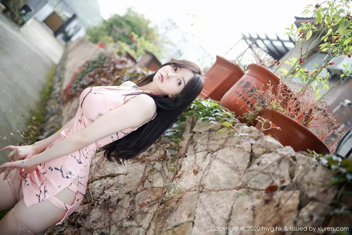秀人集.com_[MyGirl美媛馆]Vol.460_女神糯美子MINI粉色古韵旗袍配粉色蕾丝袜撩人诱惑写真76P