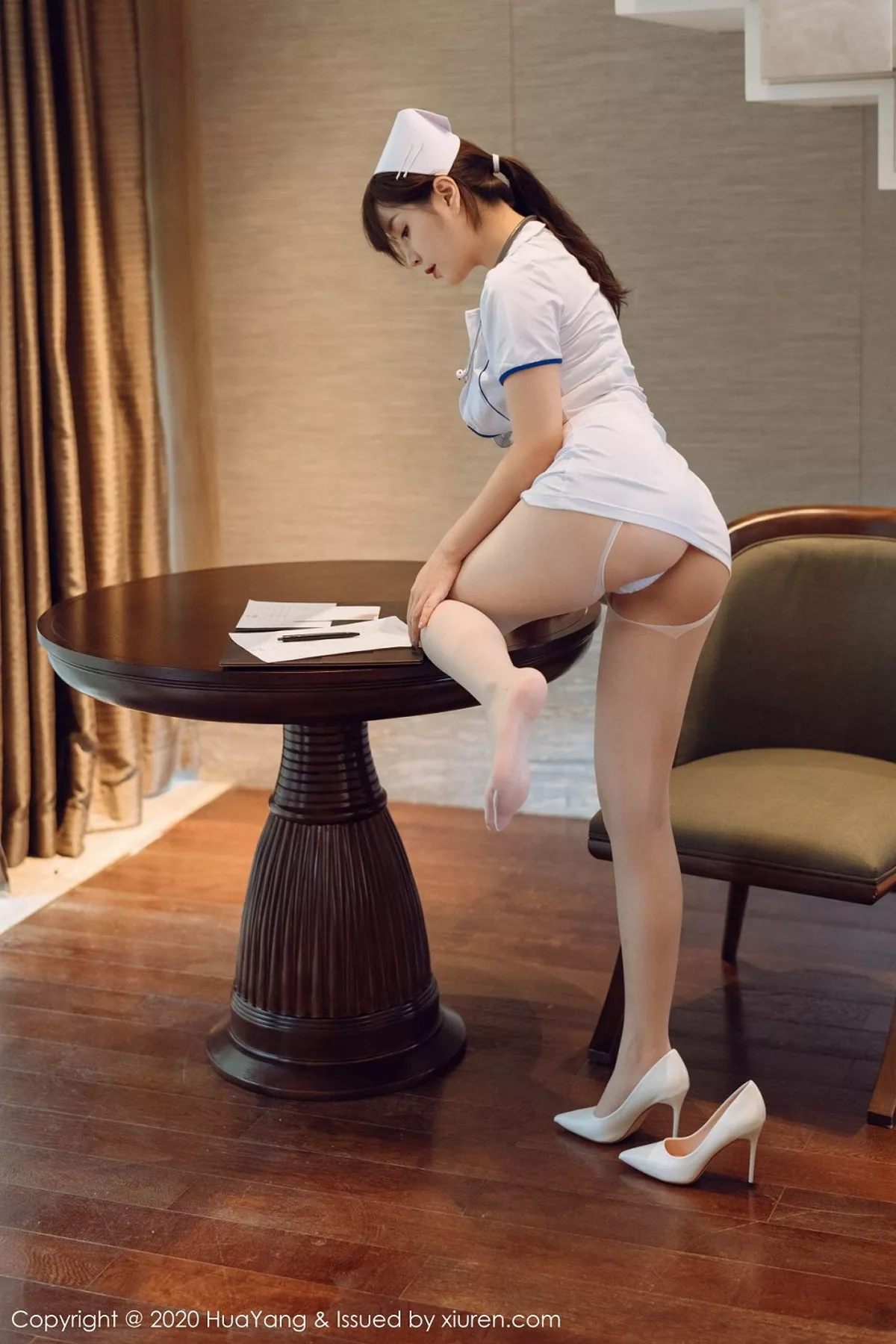 秀人集.com_[HuaYang花漾]Vol.330_女神王雨纯西双版纳旅拍性感护士装配开档肉丝裤袜撩人诱惑写真102P