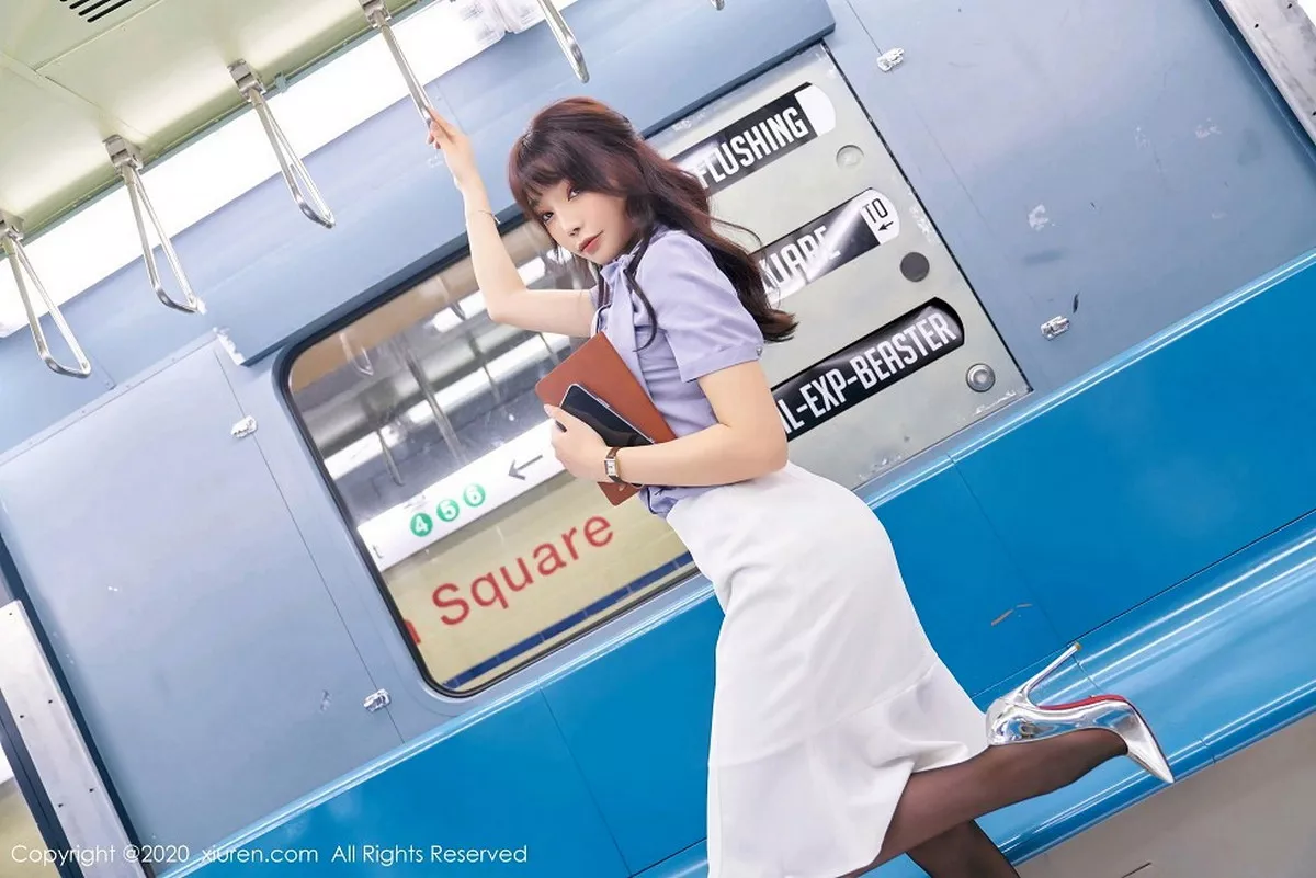 秀人集.com_[XiuRen秀人网]No.2834_女神芝芝Booty真实地铁场景剧情黑丝裤袜半脱露翘臀诱惑写真73P