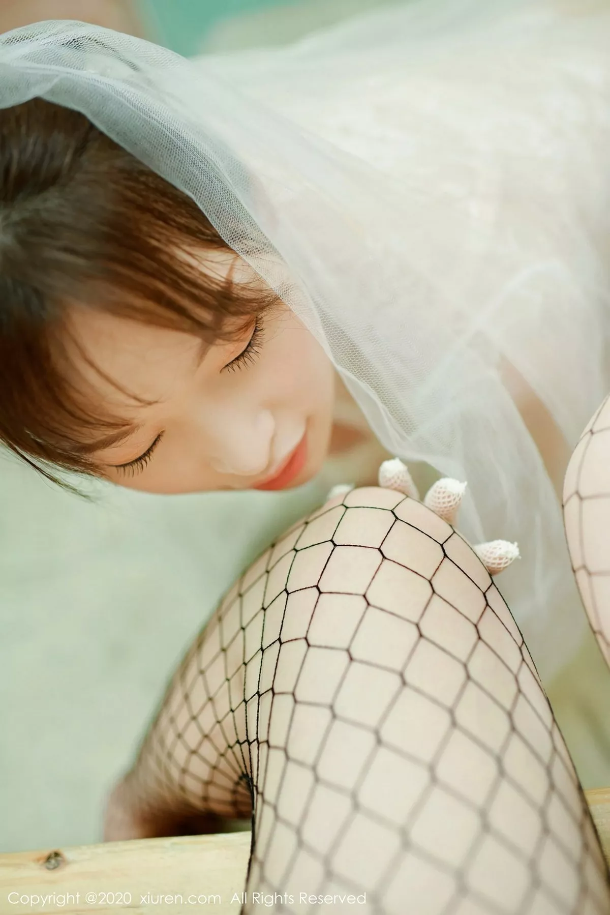 秀人集.com_[XiuRen秀人网]No.2848_嫩模范京宜私房洞房花烛夜主题白色蕾丝内衣透视秀惹火身材写真64P