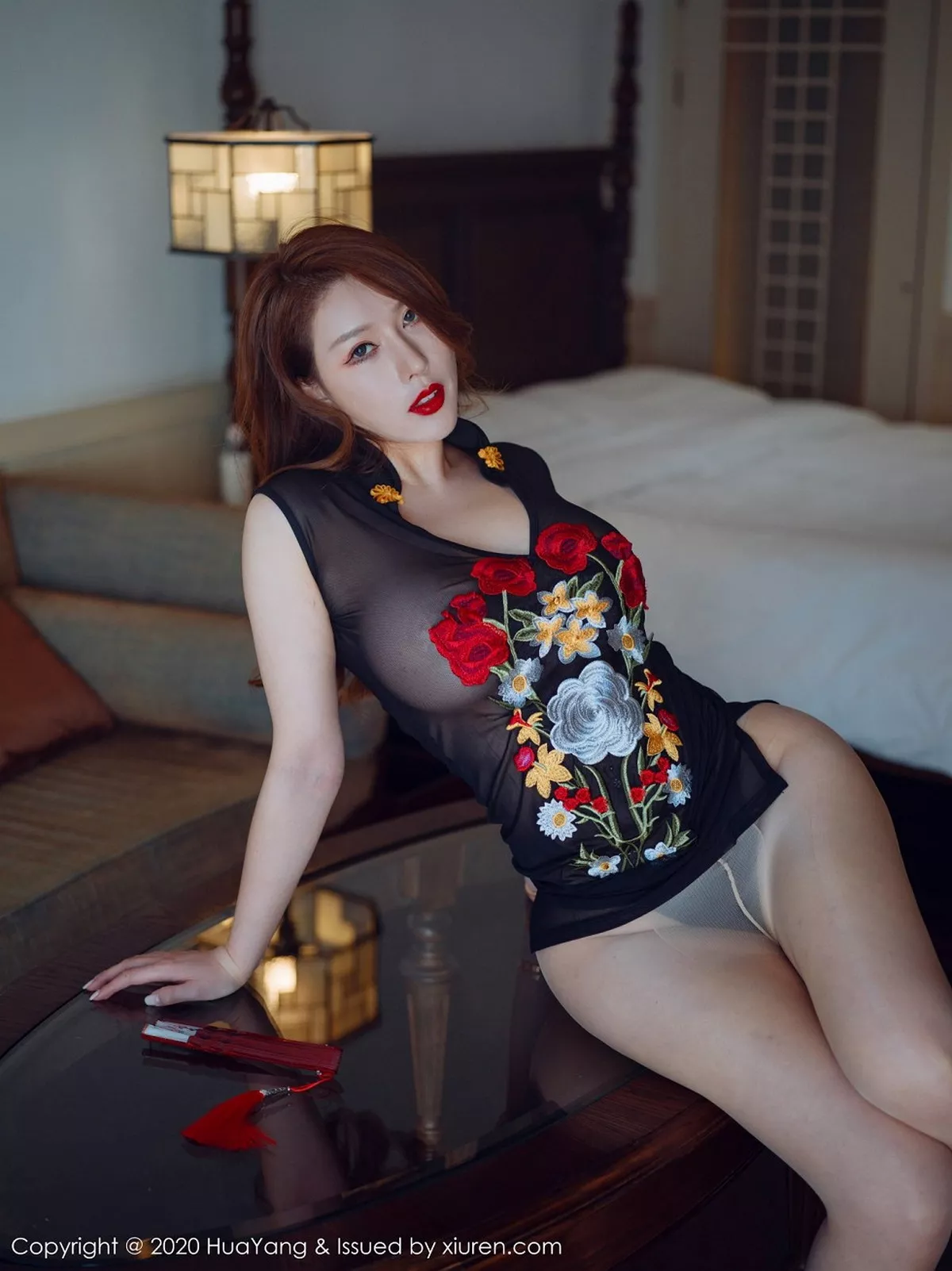 秀人集.com_[HuaYang花漾]Vol.333_女神Egg-尤妮丝杭州旅拍黑色精致薄透服饰秀丰满身材诱惑写真55P