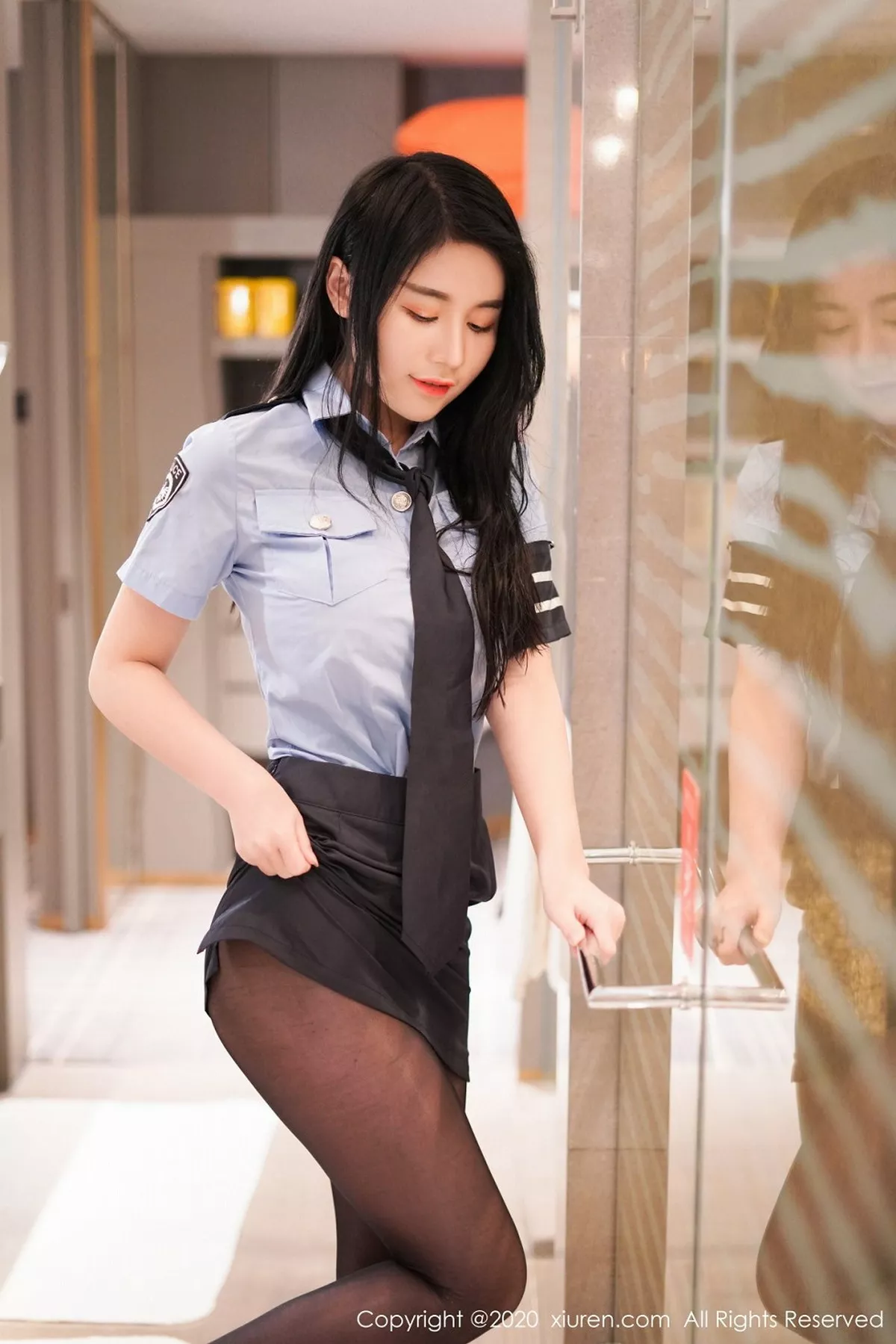 秀人集.com_[XiuRen秀人网]No.2852_嫩模美七Mia情趣女警制服主题私房开档黑丝裤袜秀翘臀诱惑写真78P