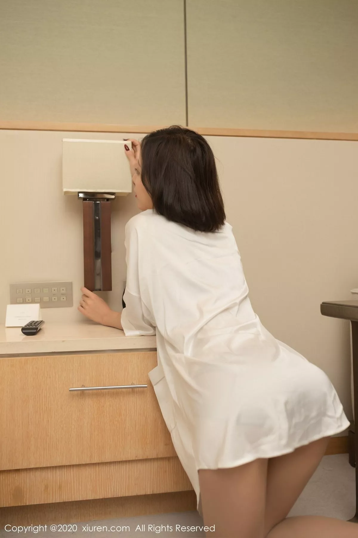 秀人集.com_[XiuRen秀人网]No.2860_嫩模陈小喵上门维修主题私房性感白衬衣配超薄肉丝裤袜诱惑写真80P