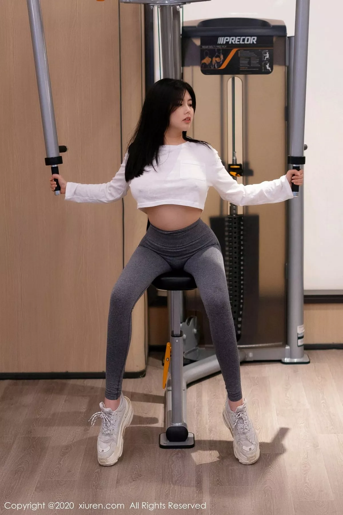 秀人集.com_[XiuRen秀人网]No.2863_女神娜露Selena健身房性感紧身衣秀凹凸身材丰乳肥臀诱惑写真50P