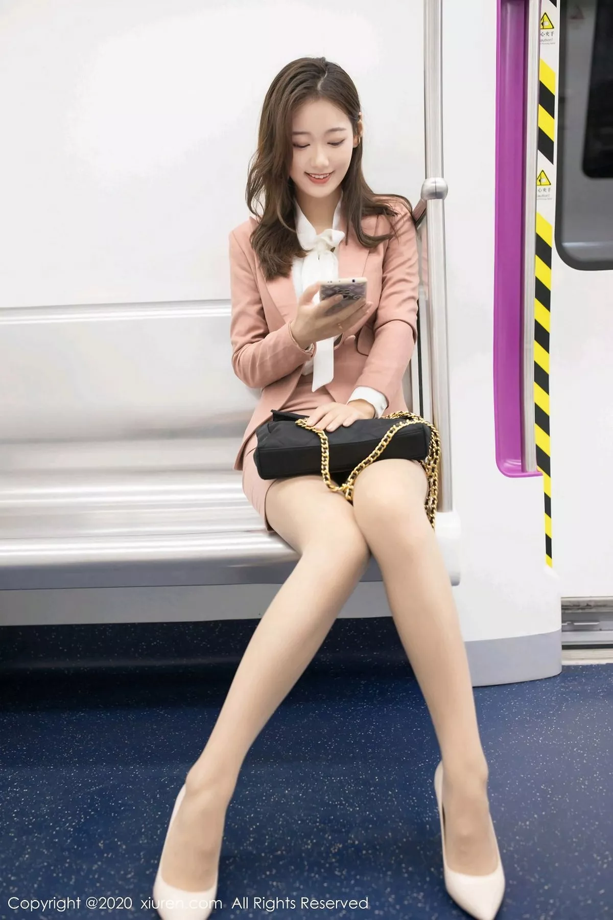 秀人集.com_[XiuRen秀人网]No.2865_嫩模唐安琪地铁学妹系列主题性感内衣配开档肉丝裤袜诱惑写真62P
