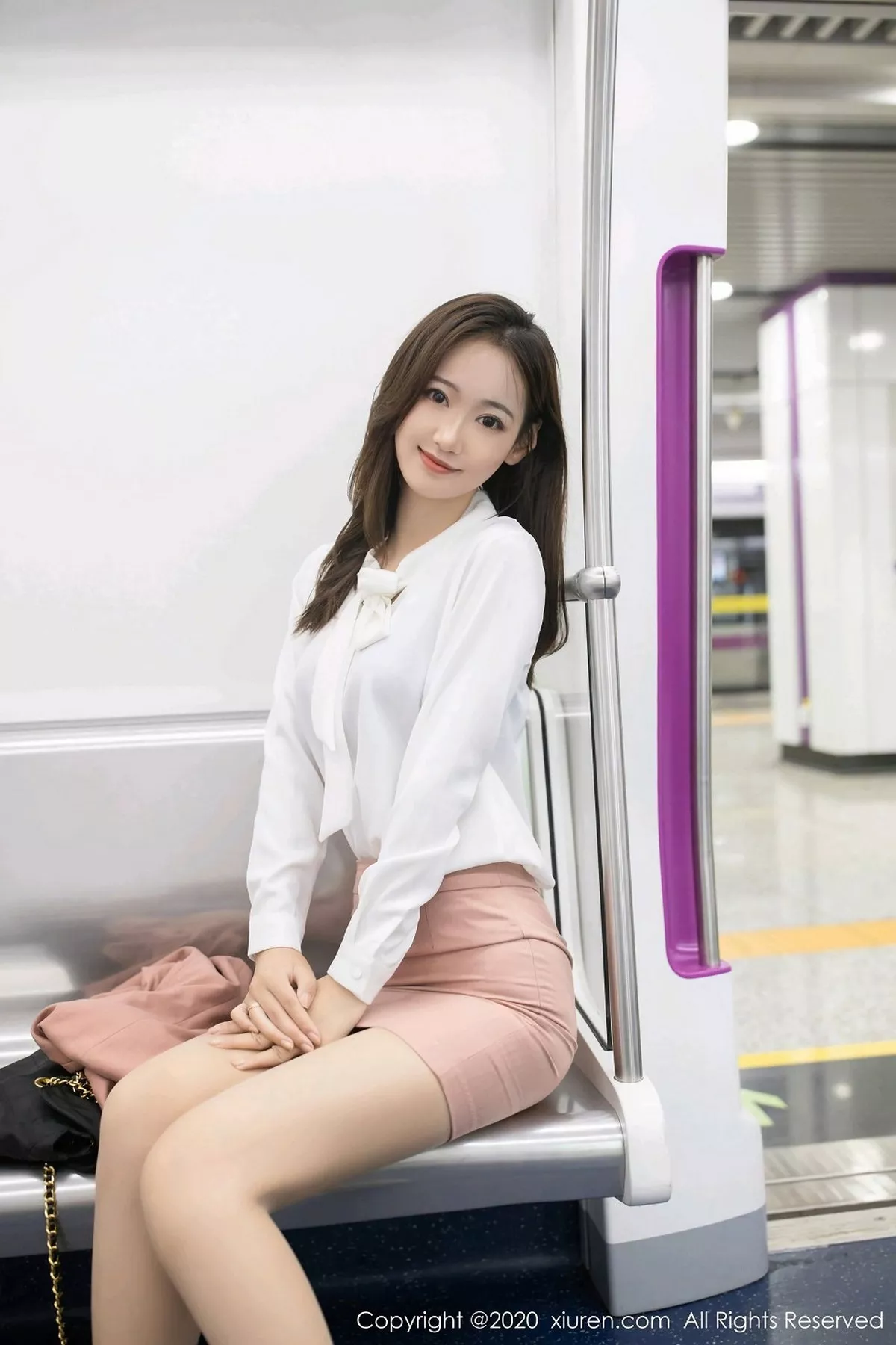 秀人集.com_[XiuRen秀人网]No.2865_嫩模唐安琪地铁学妹系列主题性感内衣配开档肉丝裤袜诱惑写真62P