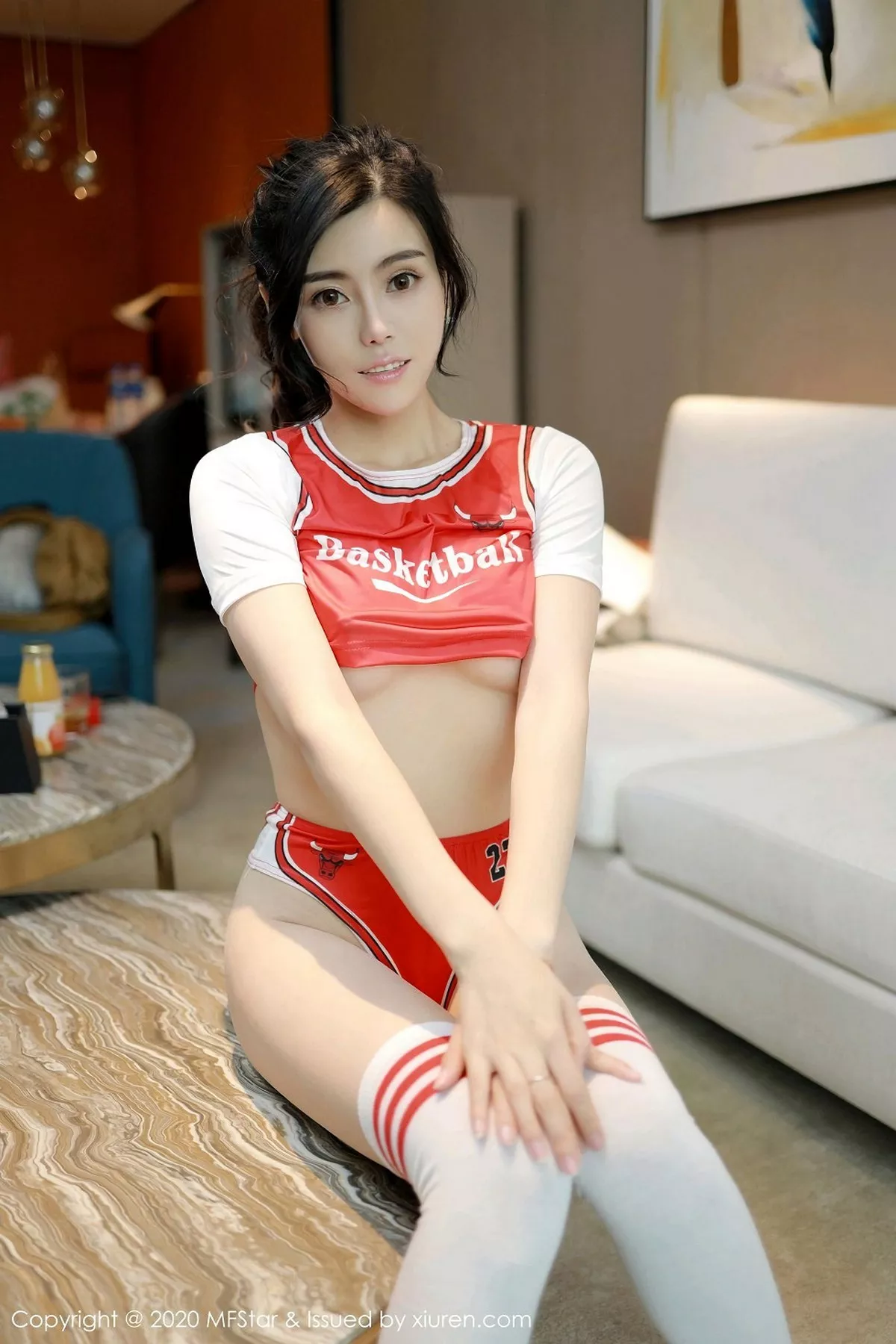 秀人集.com_[MFStar模范学院]Vol.422_嫩模白甜NBA公牛篮球宝贝主题半脱露完美身材诱惑写真43P