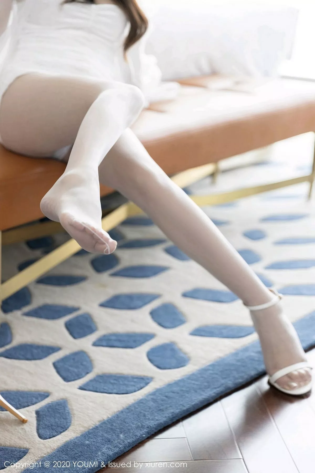 秀人集.com_[YouMi尤蜜荟]Vol.570_女神周于希Sandy洁白轻透服饰半脱秀豪乳翘臀撩人诱惑写真58P