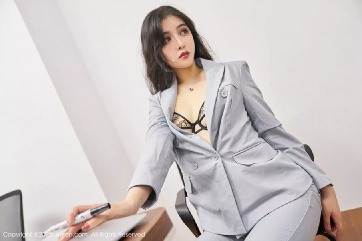 秀人集.com_[XiuRen秀人网]No.2878_嫩模韩静安经典职场职业装半脱露精致镂空内衣秀翘臀诱惑写真58P