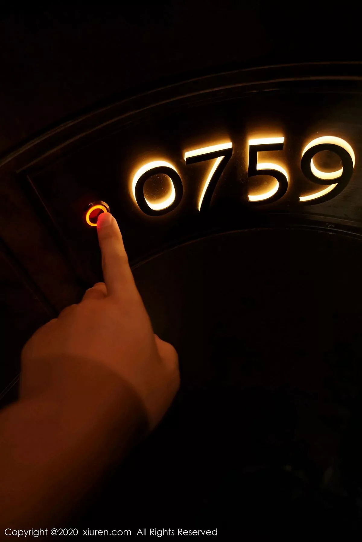 秀人集.com_[XiuRen秀人网]No.2885_女神周于希Sandy职场OL剧情主题私房半脱肉丝裤袜极致诱惑写真113P