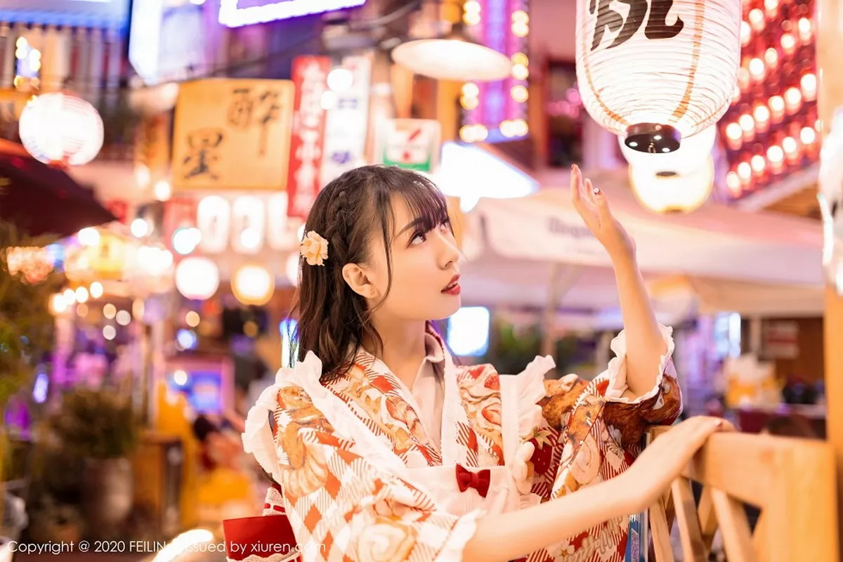 秀人集.com_[FeiLin嗲囡囡]VOL.360_嫩模小波多私房日系风团花锦簇半脱秀凹凸身材诱惑写真50P