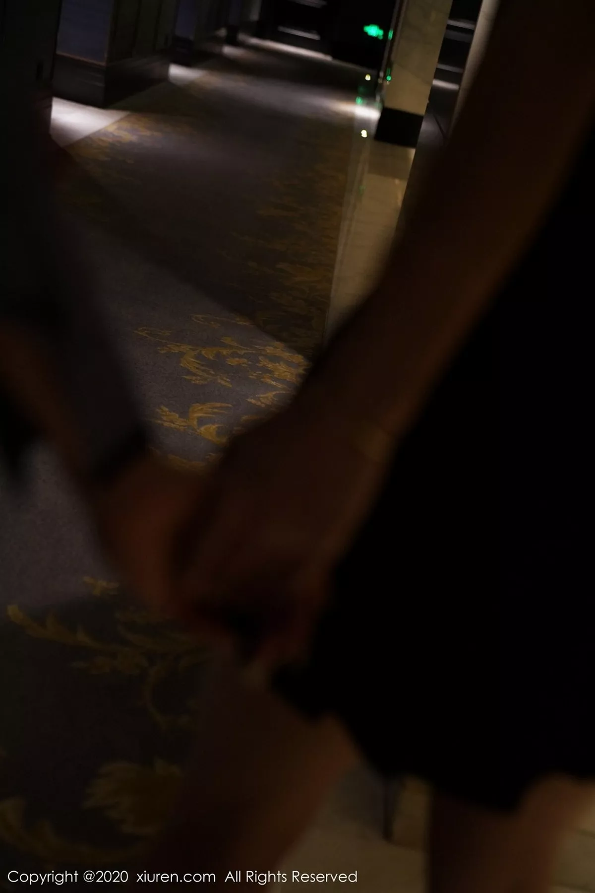 秀人集.com_[XiuRen秀人网]No.2793_模特萌汉药baby＆张雨萌经典眼镜OL制服撩人姿势极致诱惑写真52P