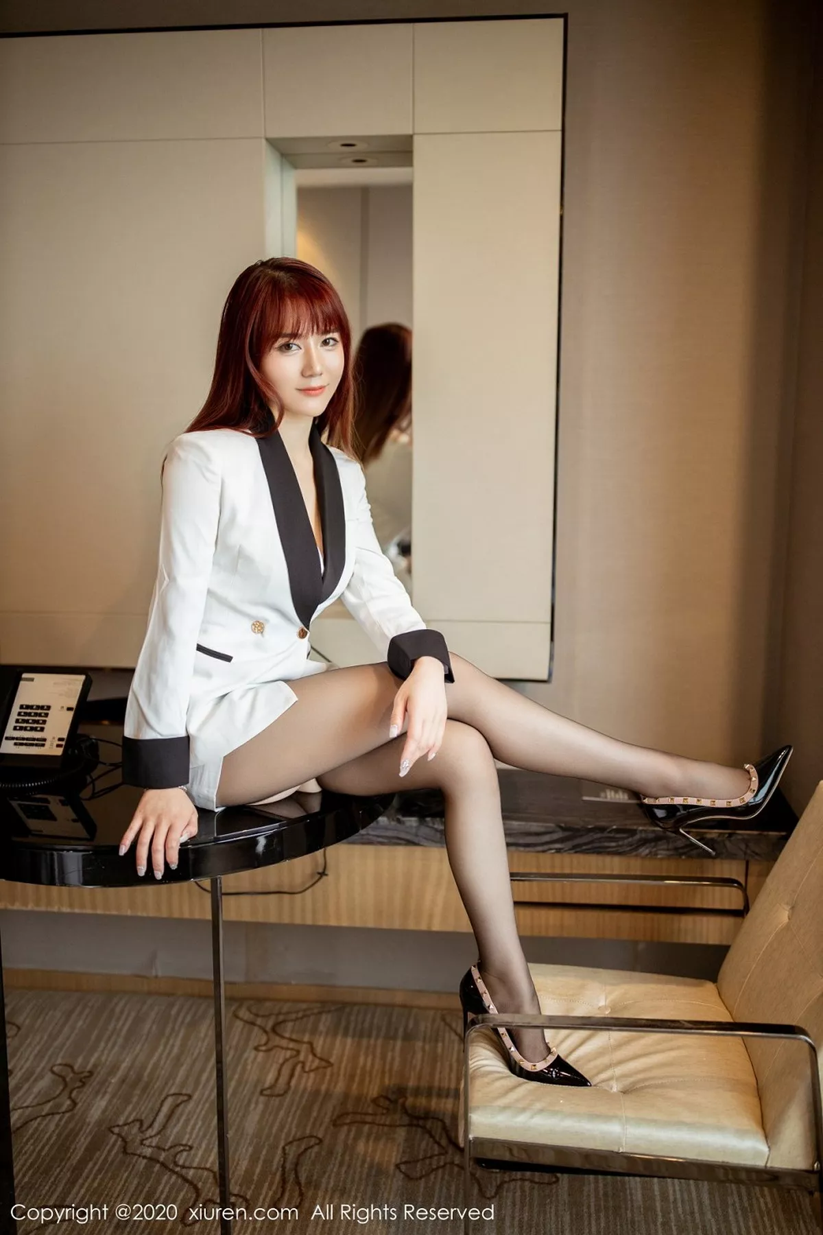 秀人集.com_[XiuRen秀人网]No.2792_嫩模Fairy如歌飒爽职场制服主题半脱露豪乳遮点极致诱惑写真35P