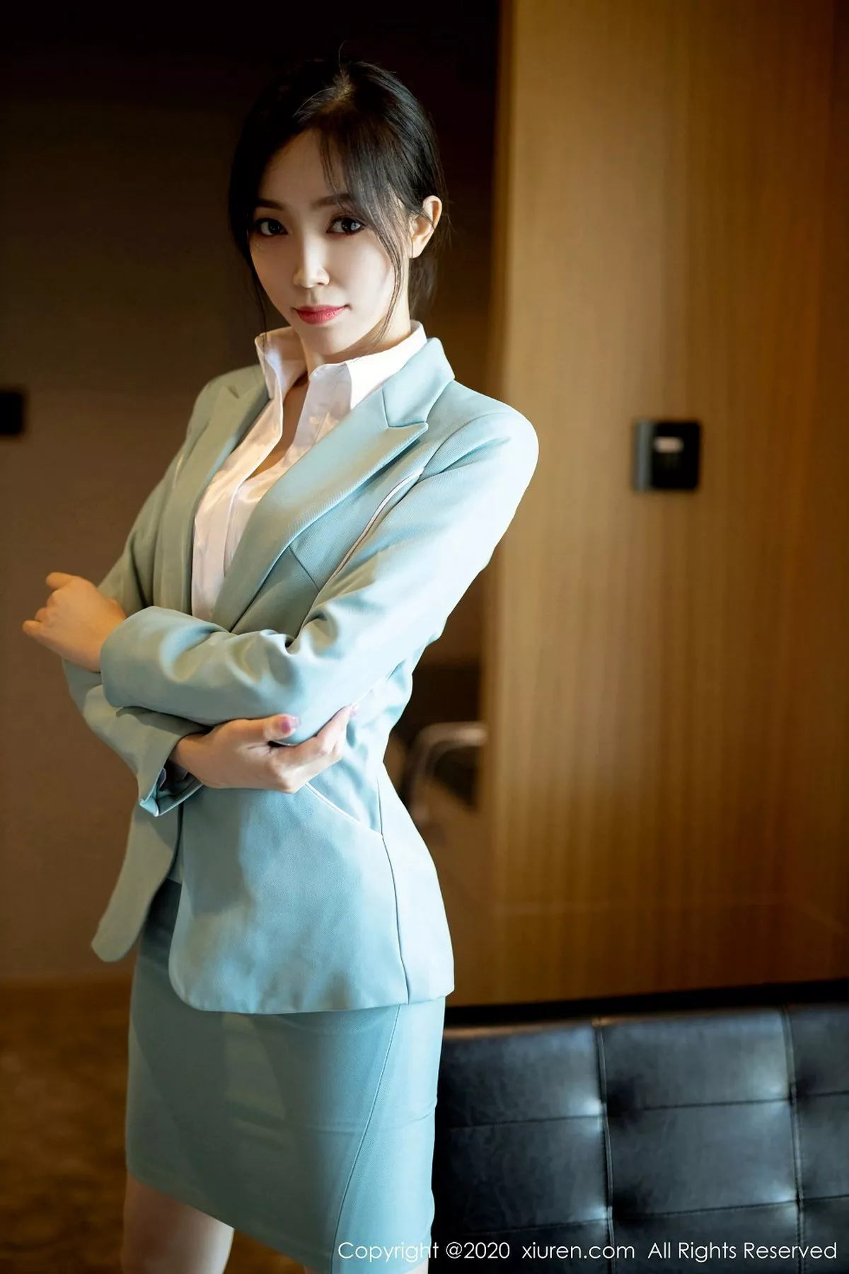 秀人集.com_[XiuRen秀人网]No.2797_嫩模九千柒柒飒爽率性西装主题半脱露性感内衣秀苗条身材写真44P