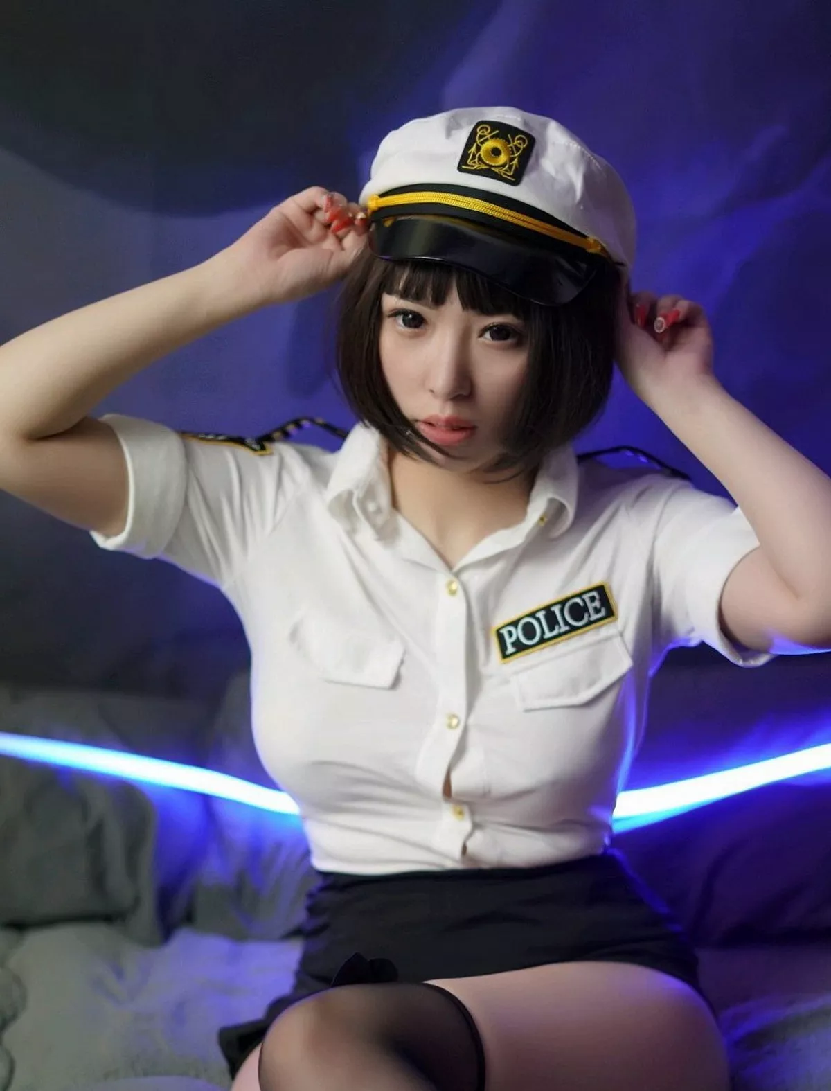 秀人集.com_[XiuRen秀人网]No.2802_嫩模小波多黑白变换警花魅惑制服私房撩人意语秀翘臀诱惑写真36P