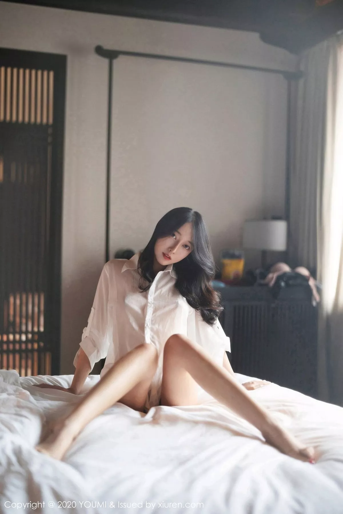 秀人集.com_[YouMi尤蜜荟]Vol.560_丽质美人玥儿玥er杭州旅拍薄透白衬衫配蕾丝内裤撩人诱惑写真64P