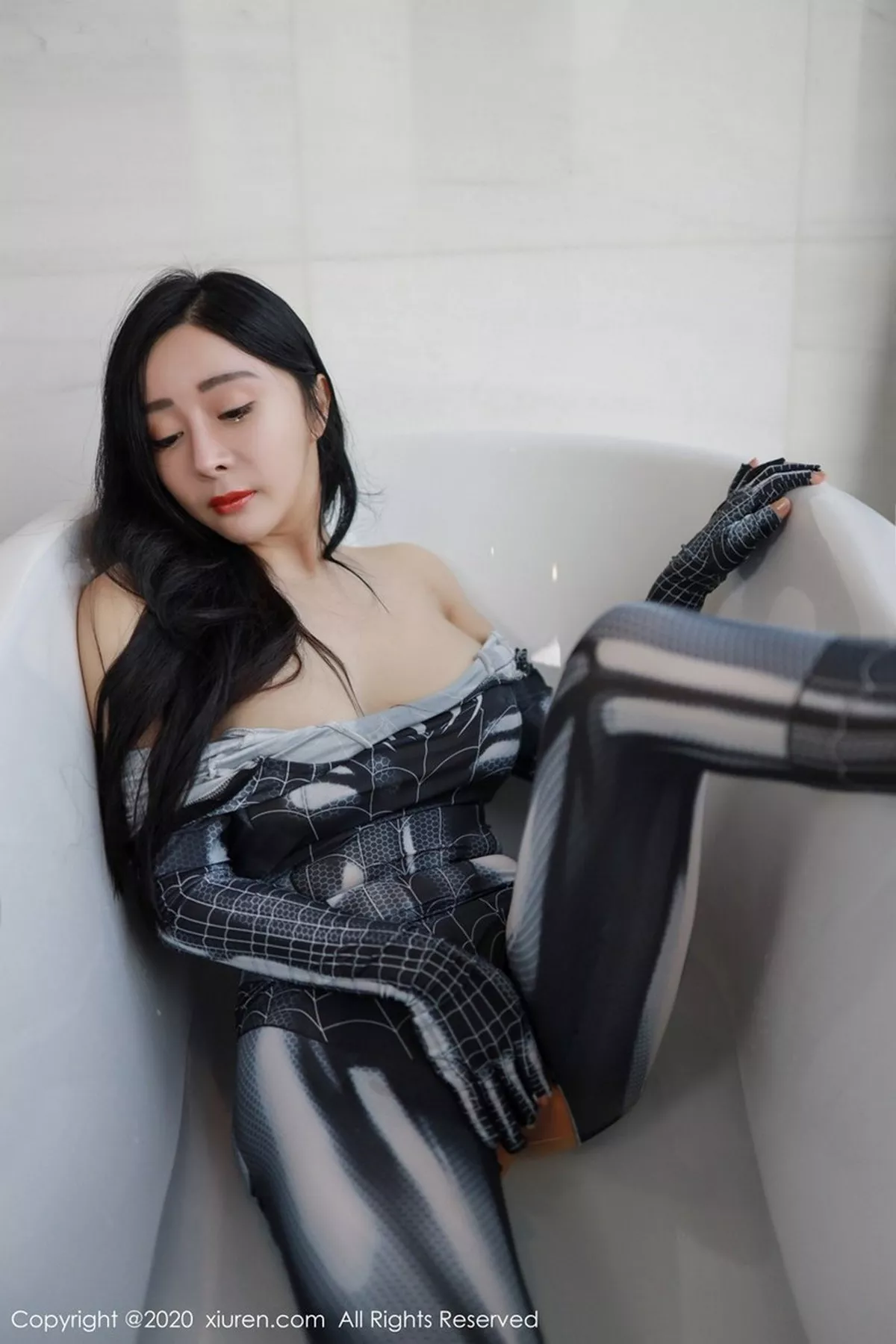 秀人集.com_[XiuRen秀人网]No.2951_嫩模允爾蜘蛛侠服饰主题私房半脱露豪乳开档紧身服撩人诱惑写真51P