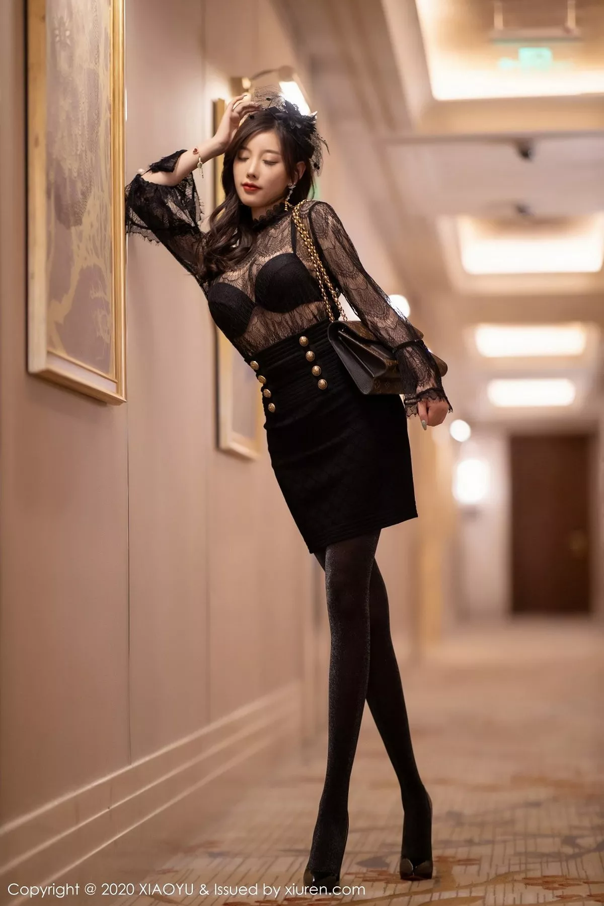 秀人集.com_[XiaoYu画语界]Vol.442_女神杨晨晨sugar成都旅拍黑色情趣内衣配黑丝裤袜诱惑写真75P