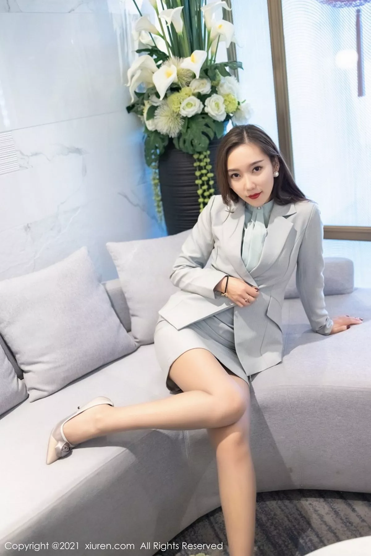 秀人集.com_[XiuRen秀人网]No.2964_嫩模艾静香经典职场OL主题超薄肉丝裤袜秀翘臀撩人诱惑写真43P