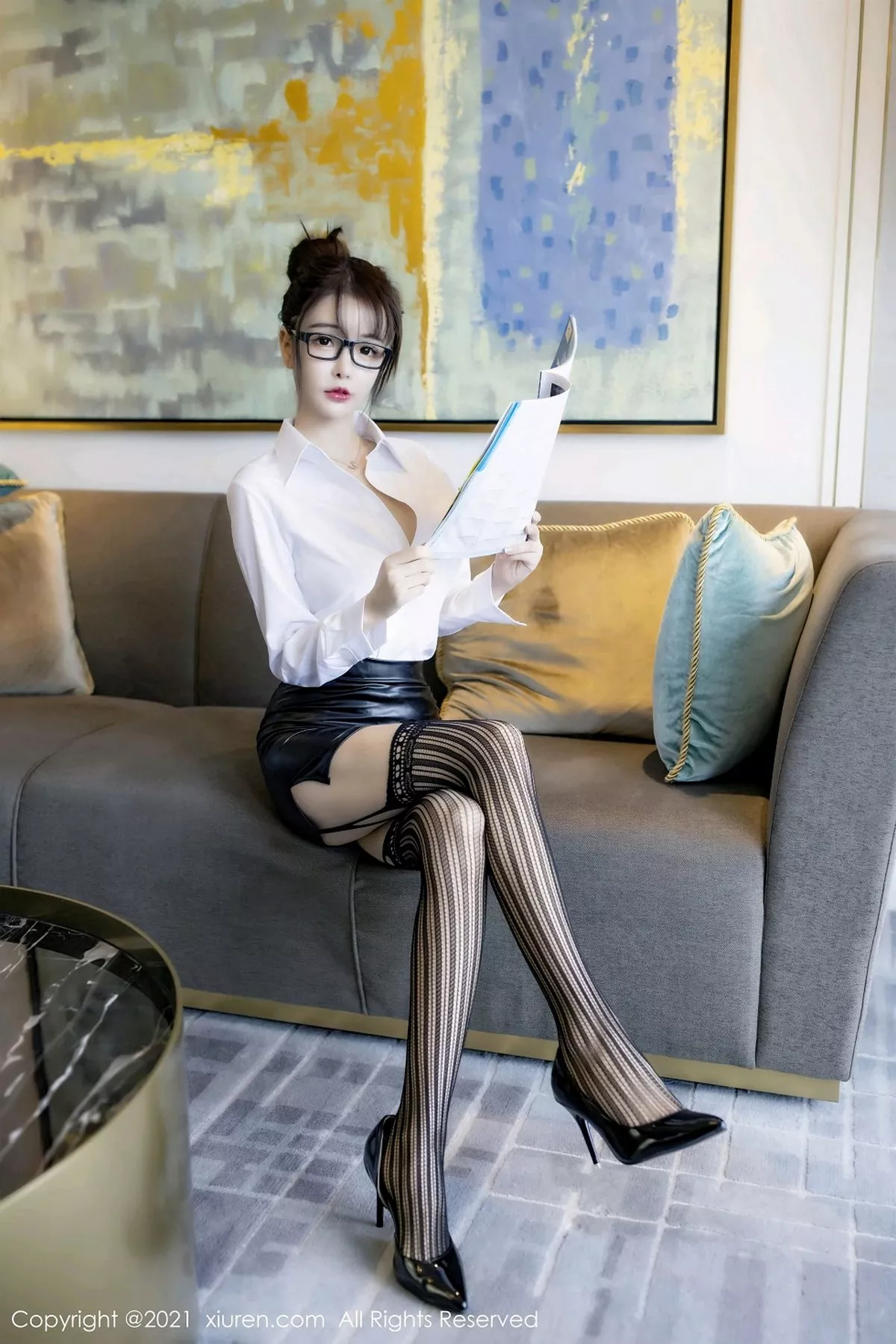 秀人集.com_[XiuRen秀人网]No.2976_嫩模南初妹妹经典秘书职业装主题白衬衣配黑短裙秀美腿诱惑写真53P