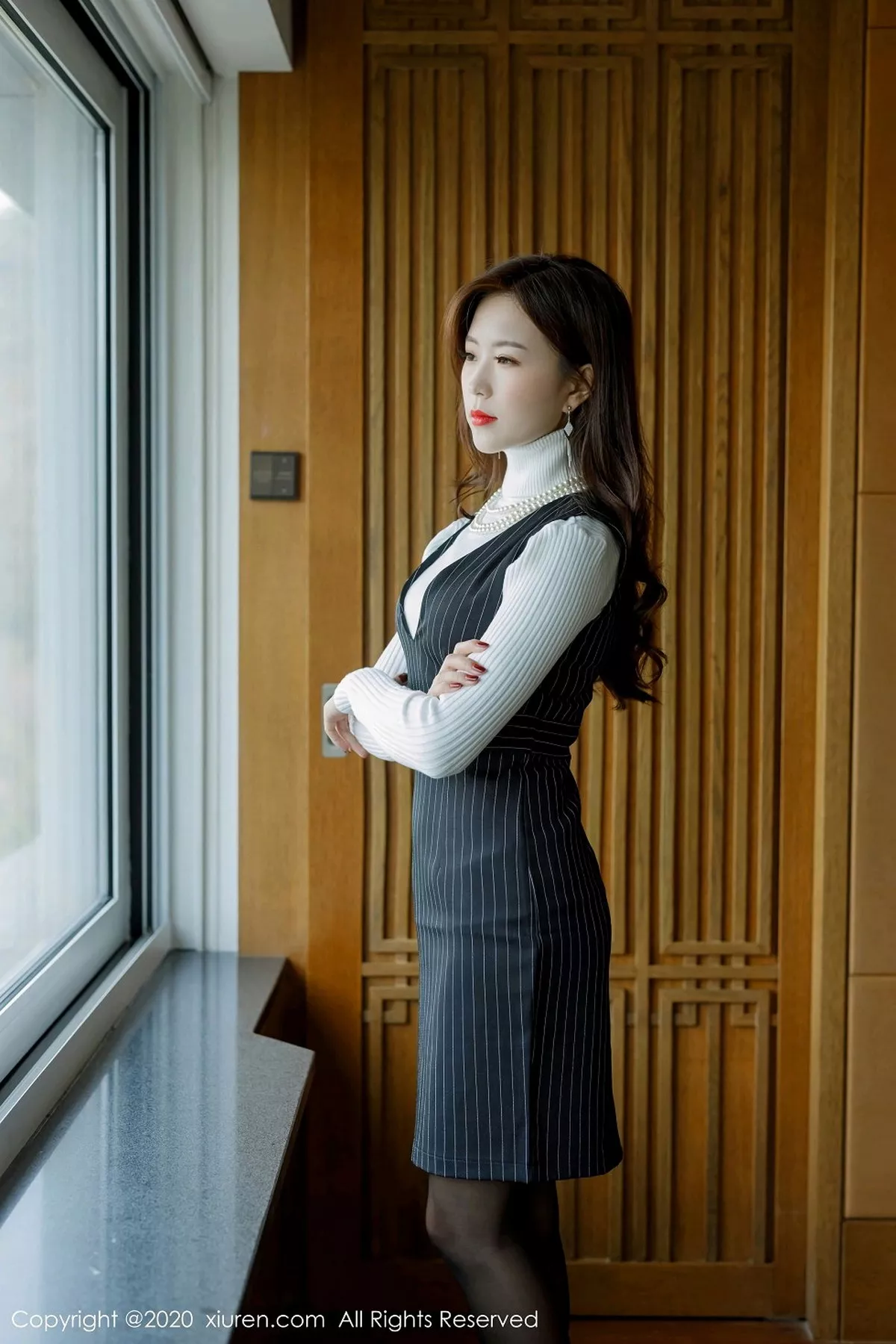 秀人集.com_[XiuRen秀人网]No.2910_嫩模杨紫嫣Cynthia职场女老板主题半脱露开档黑丝裤袜诱惑写真66P