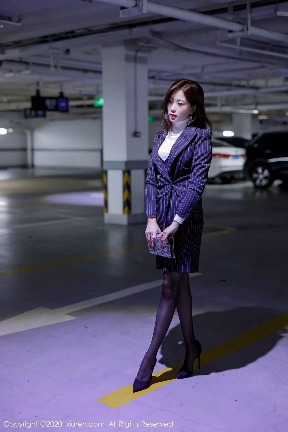 秀人集.com_[XiuRen秀人网]No.2910_嫩模杨紫嫣Cynthia职场女老板主题半脱露开档黑丝裤袜诱惑写真66P