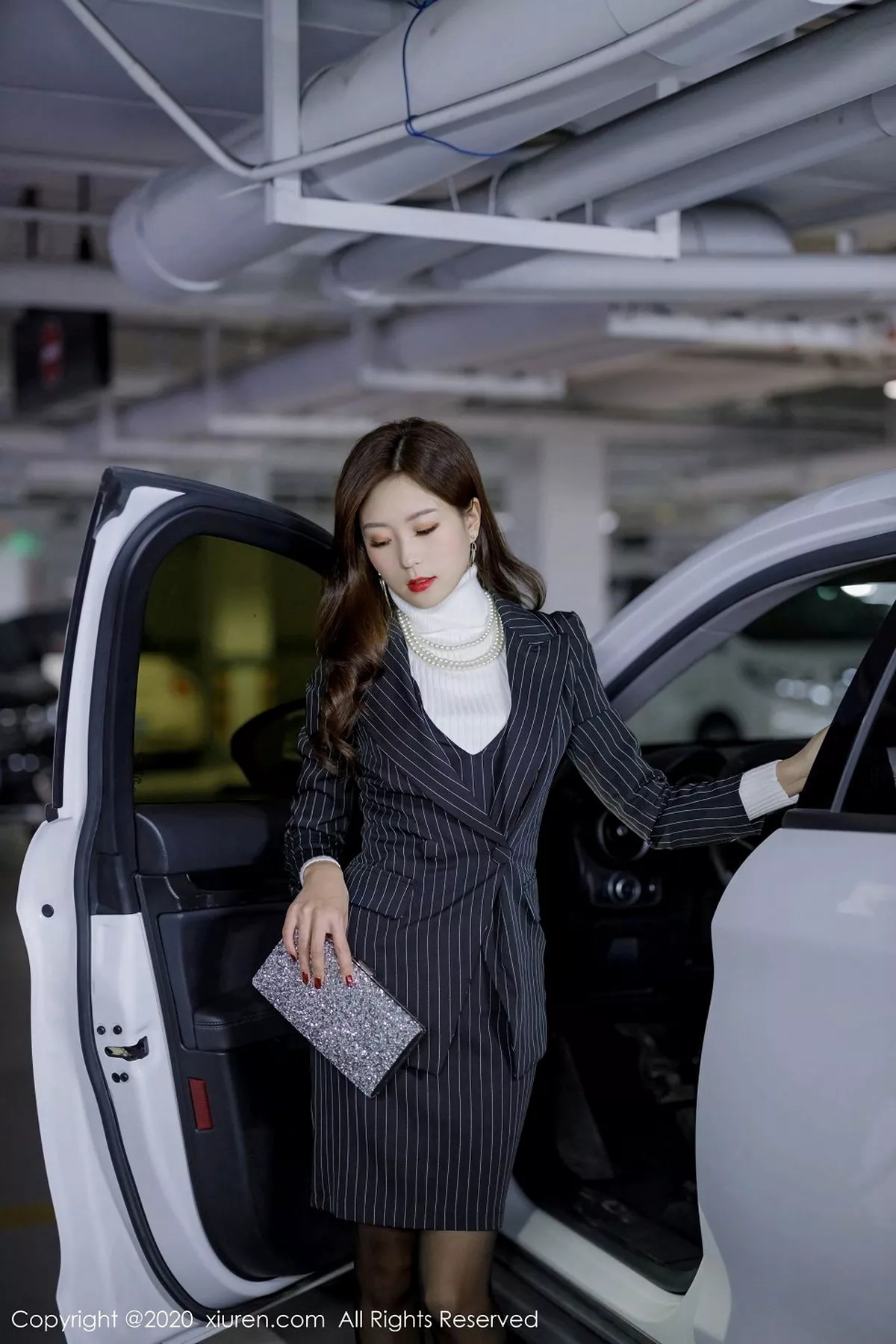 秀人集.com_[XiuRen秀人网]No.2910_嫩模杨紫嫣Cynthia职场女老板主题半脱露开档黑丝裤袜诱惑写真66P