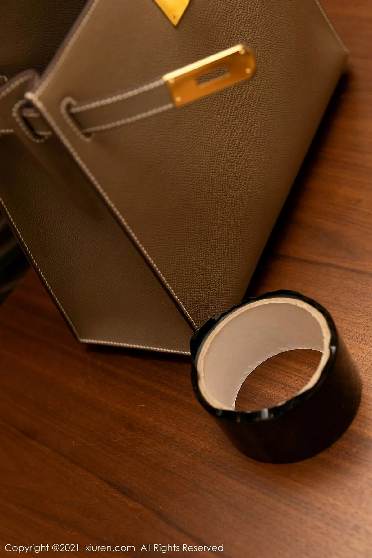 秀人集.com_[XiuRen秀人网]No.3006_女神Egg_尤妮丝居家女友主题开档肉丝裤袜秀丰胸肥臀诱惑写真66P