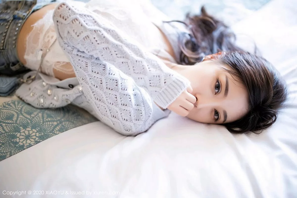 秀人集.com_[XiaoYu画语界]Vol.433_女神杨晨晨sugar床上脱牛仔裤露蕾丝内裤秀翘臀诱惑写真93P