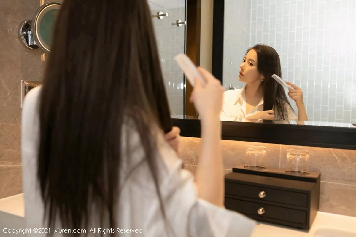 秀人集.com_[XiuRen秀人网]No.3010_嫩模鱼子酱Fish另类房租主题大尺度全裸露火辣身材诱惑写真70P