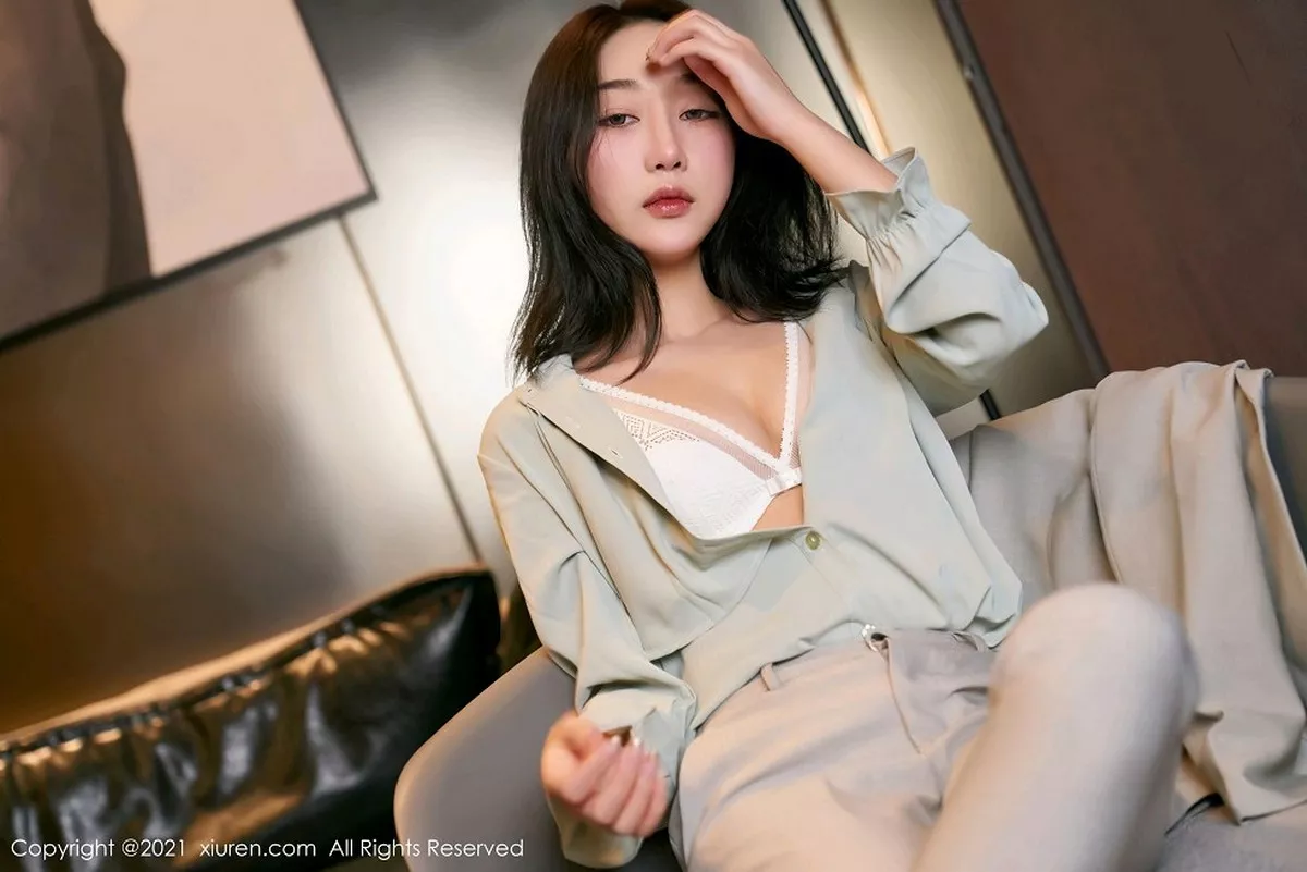 秀人集.com_[XiuRen秀人网]No.3009_嫩模九月生秘书职业装主题私房半脱露性感内衣完美诱惑写真100P