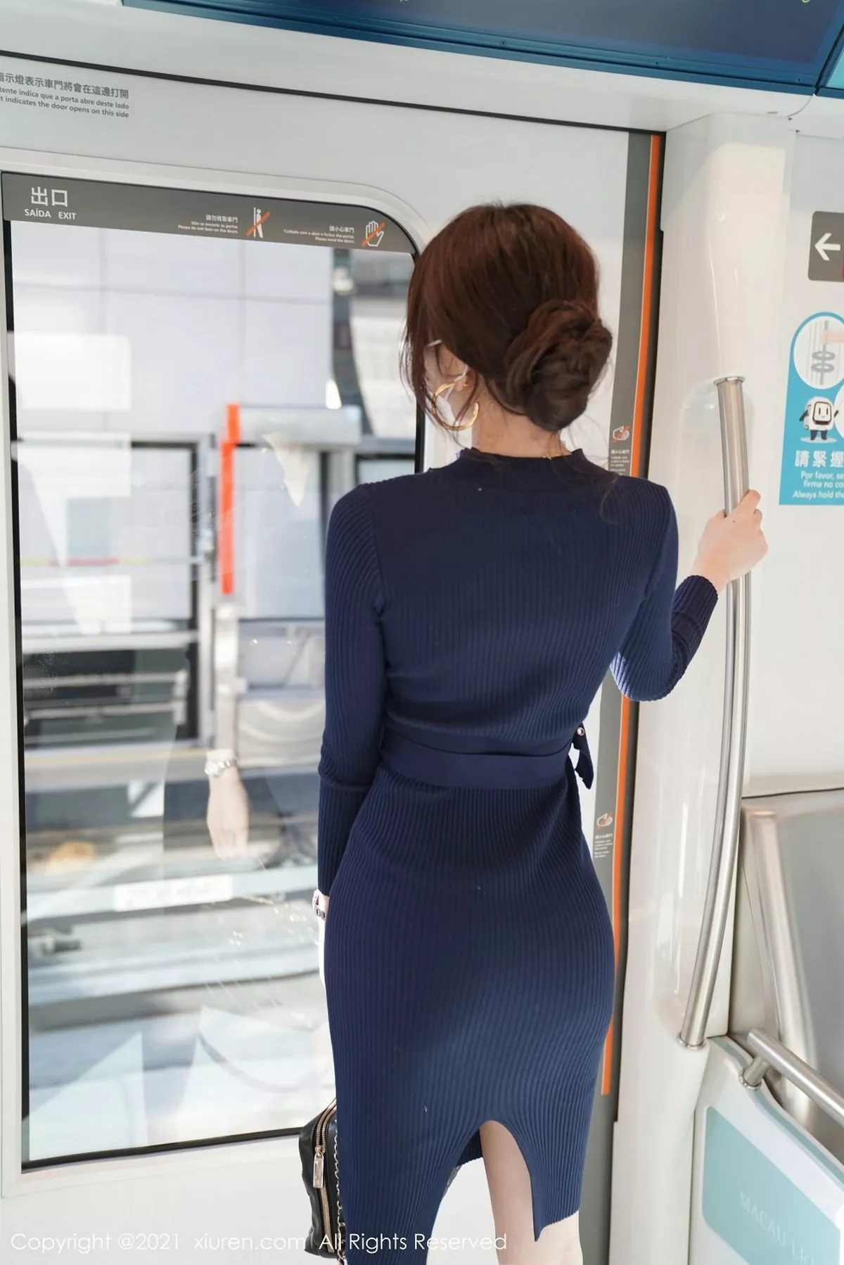 秀人集.com_[XiuRen秀人网]No.3034_女神芝芝Booty澳门旅拍酒店半脱露狂野豹纹内衣诱惑写真123P