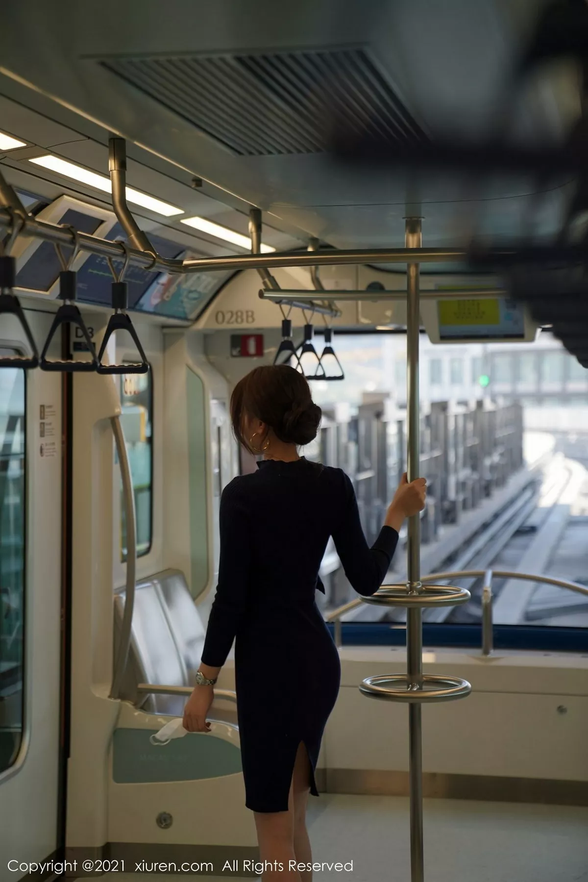 秀人集.com_[XiuRen秀人网]No.3034_女神芝芝Booty澳门旅拍酒店半脱露狂野豹纹内衣诱惑写真123P