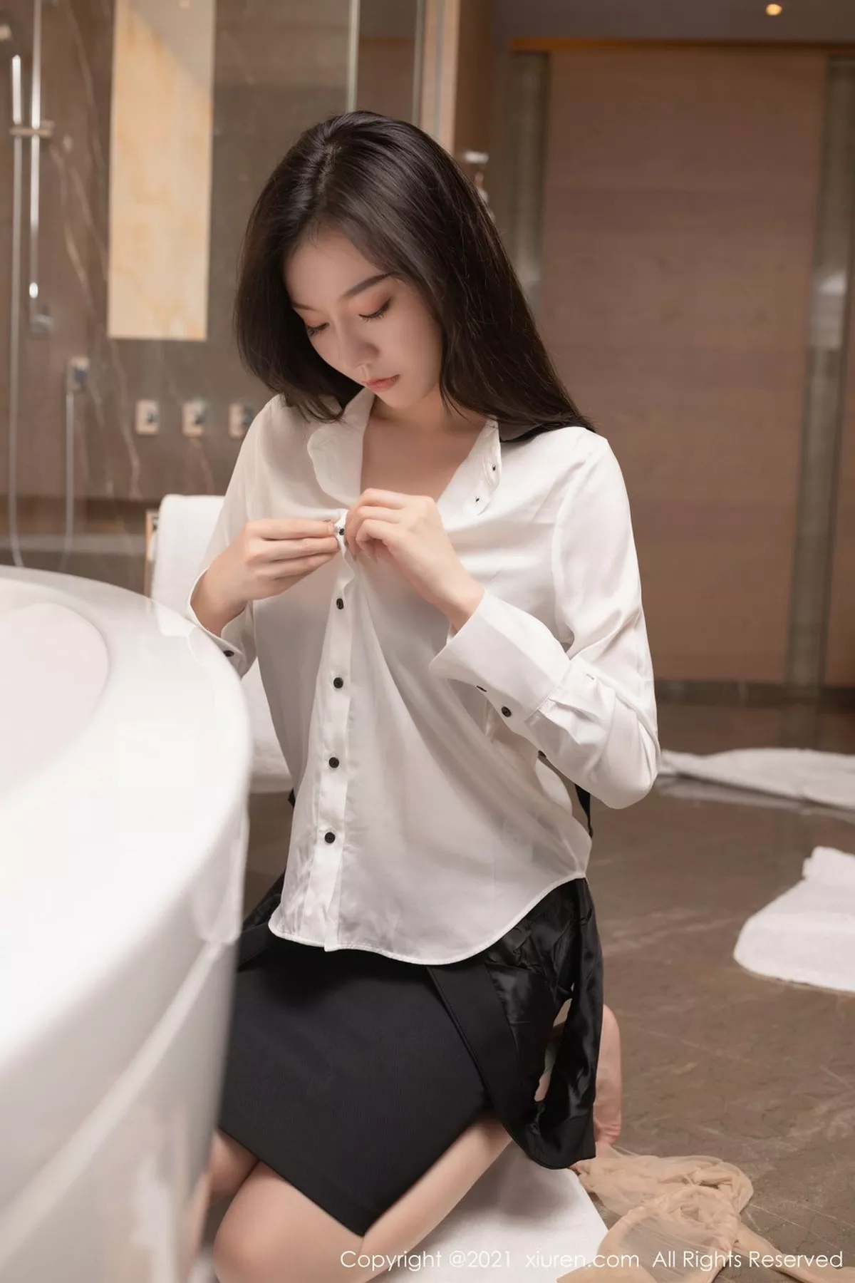 秀人集.com_[XiuRen秀人网]No.3042_嫩模安然Maleah房务经理主题脱白衬衣露蕾丝内衣诱惑写真86P