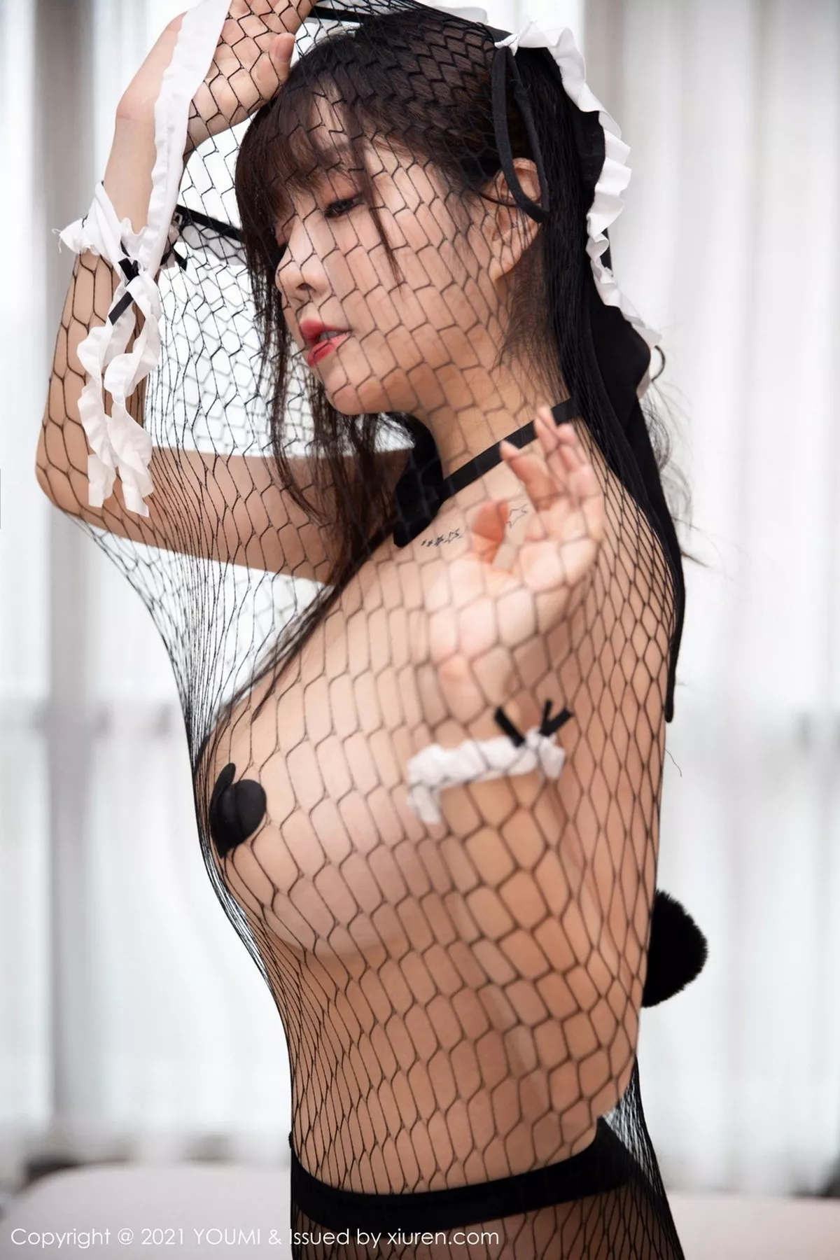 秀人集.com_[YouMi尤蜜荟]Vol.593_女神王雨纯黑色网格情趣内衣配黑丝裤袜秀豪乳翘臀诱惑写真48P