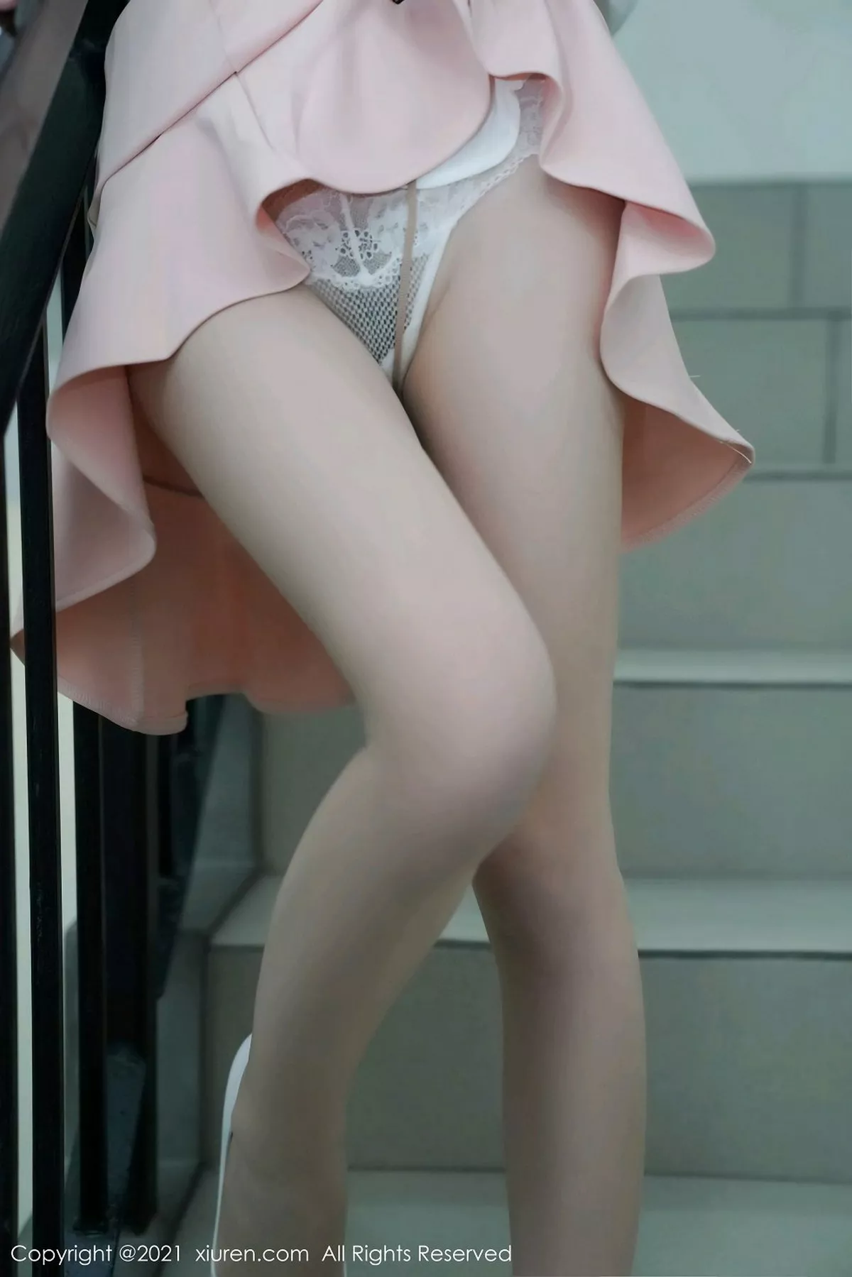 秀人集.com_[XiuRen秀人网]No.3046_女神周于希Sandy办公室前台主题粉色短裙下薄透肉丝诱惑写真100P