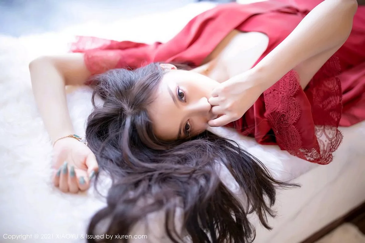 秀人集.com_[XiaoYu画语界]Vol.460_女神杨晨晨sugar红色蕾丝外衣配超薄黑丝裤袜秀翘臀诱惑写真71P