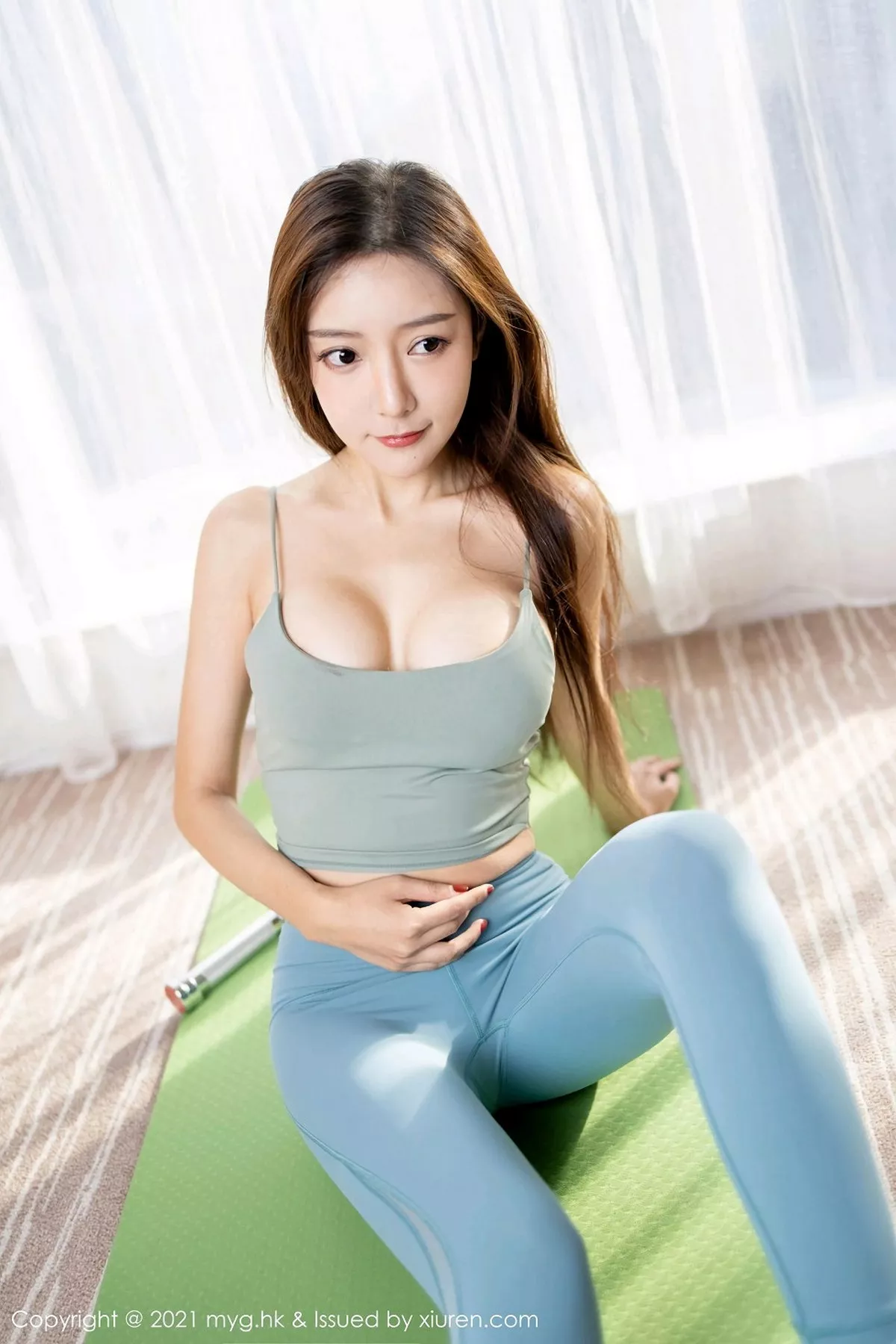 秀人集.com_[MyGirl美媛馆]Vol.485_女神王馨瑶yanni紧身运动服配深V吊带秀完美身材诱惑写真60P