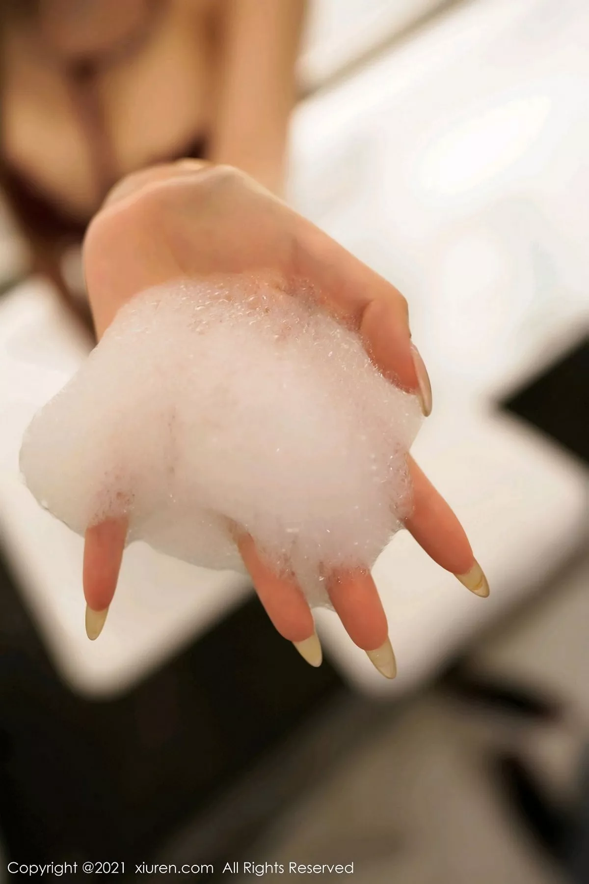 秀人集.com_[XiuRen秀人网]No.3052_嫩模萌汉药baby心愿旅拍蓝色0L职业装半脱秀完美身材诱惑写真59P