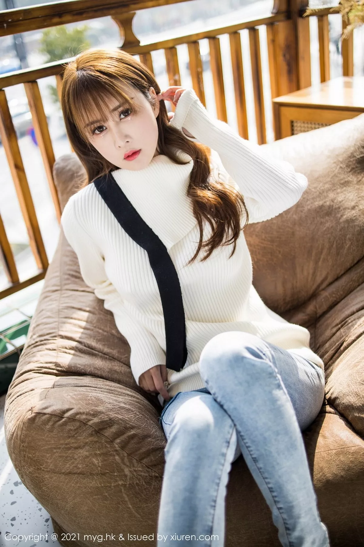 秀人集.com_[MyGirl美媛馆]Vol.487_嫩模小兜儿脱飒爽牛仔裤露无内黑丝裤袜秀翘臀极致魅惑写真78P