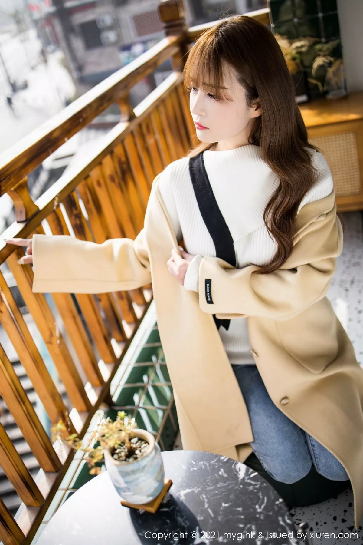 秀人集.com_[MyGirl美媛馆]Vol.487_嫩模小兜儿脱飒爽牛仔裤露无内黑丝裤袜秀翘臀极致魅惑写真78P